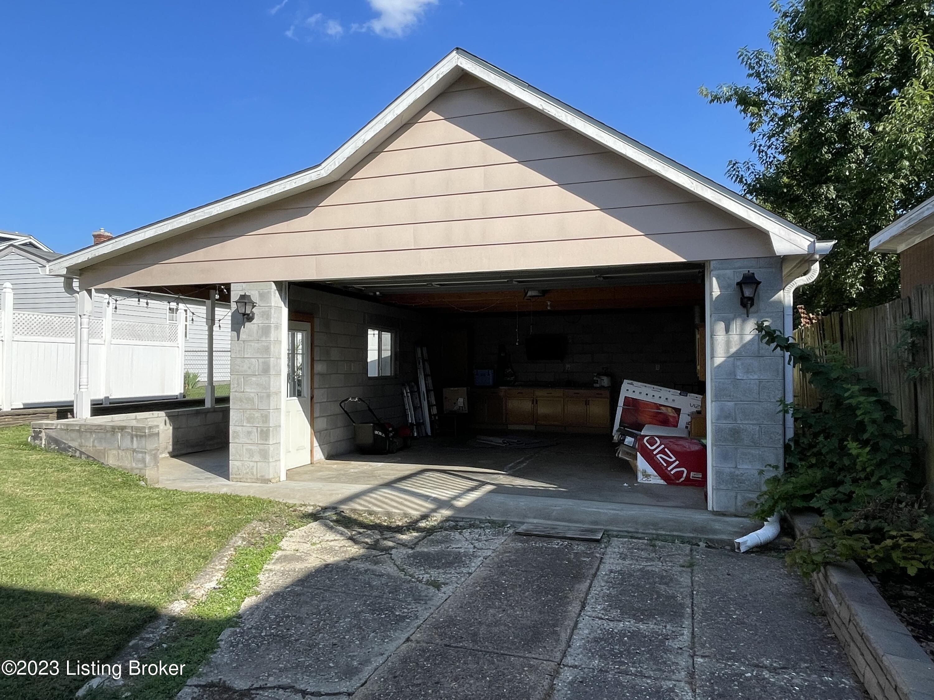 932 Keswick Blvd