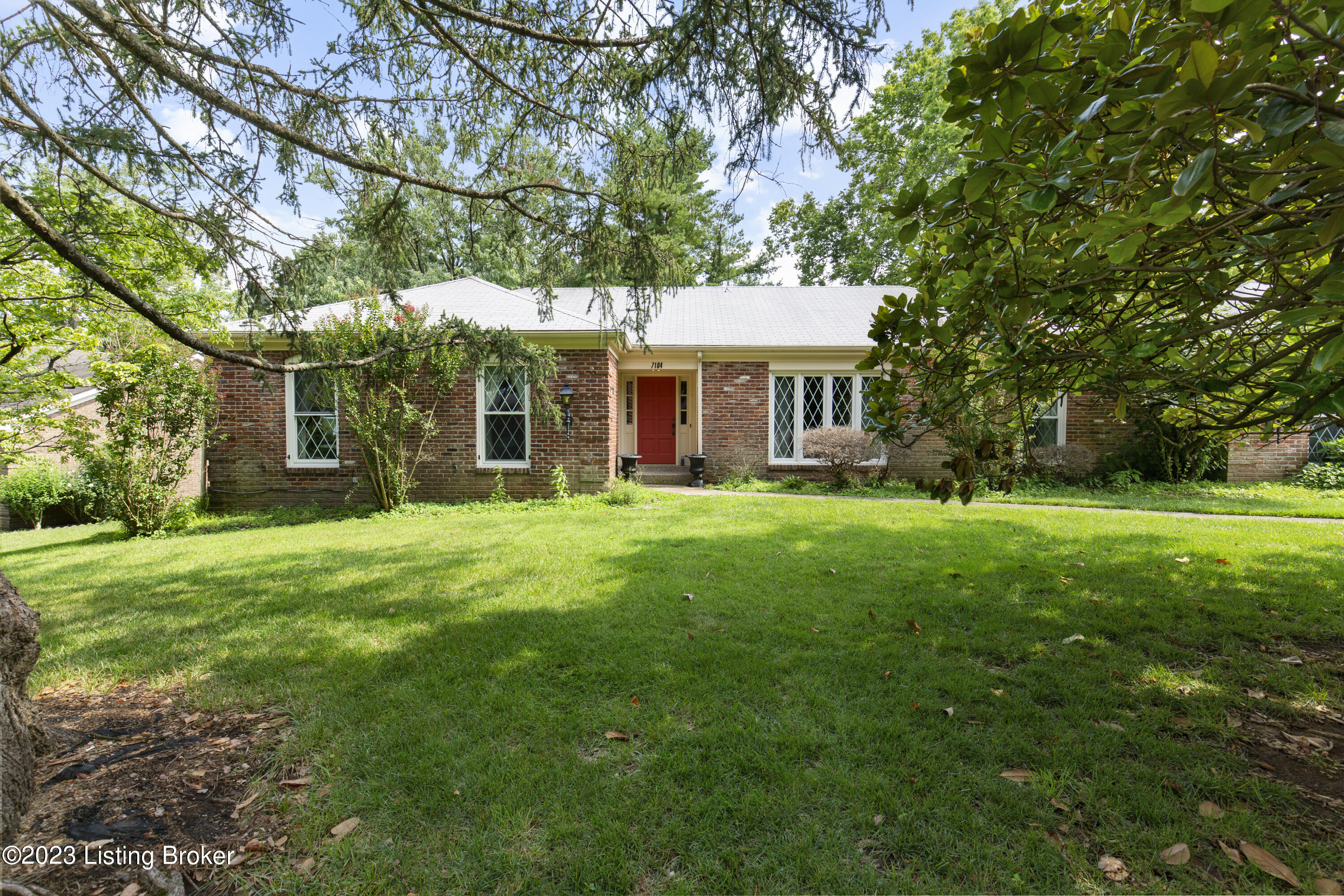 7104 Green Spring Dr
