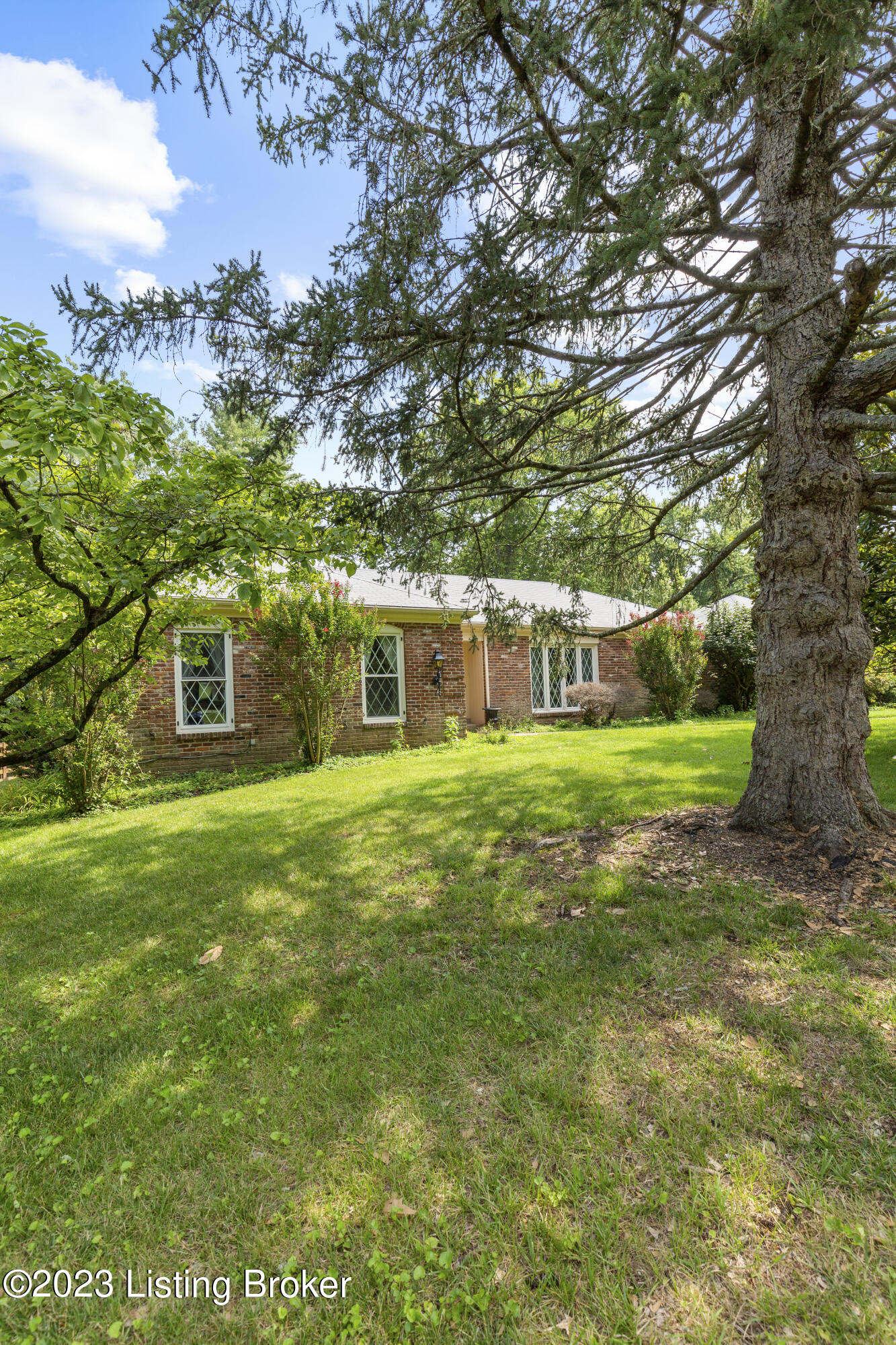 7104 Green Spring Dr