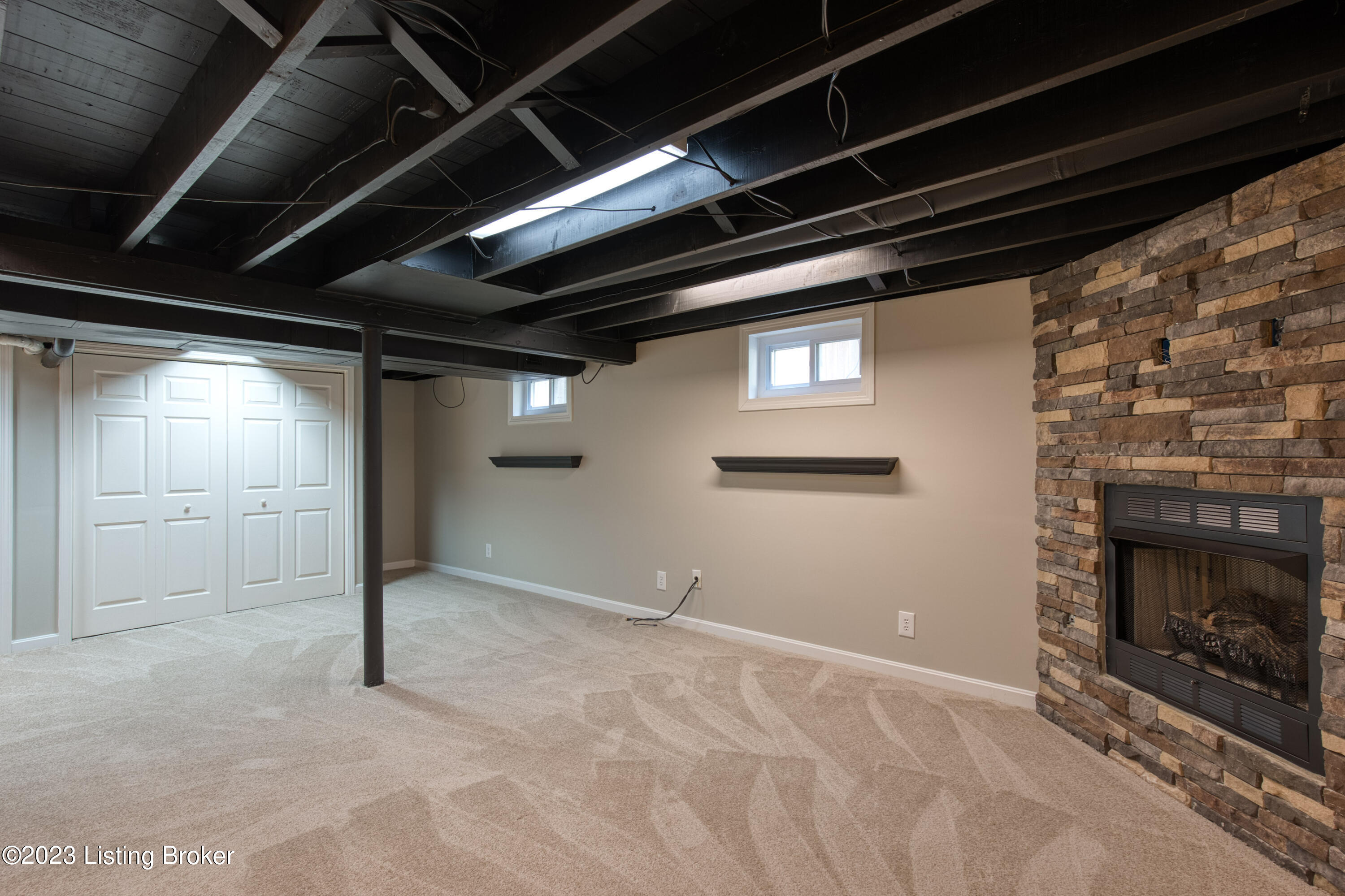 416 Scarsdale Rd