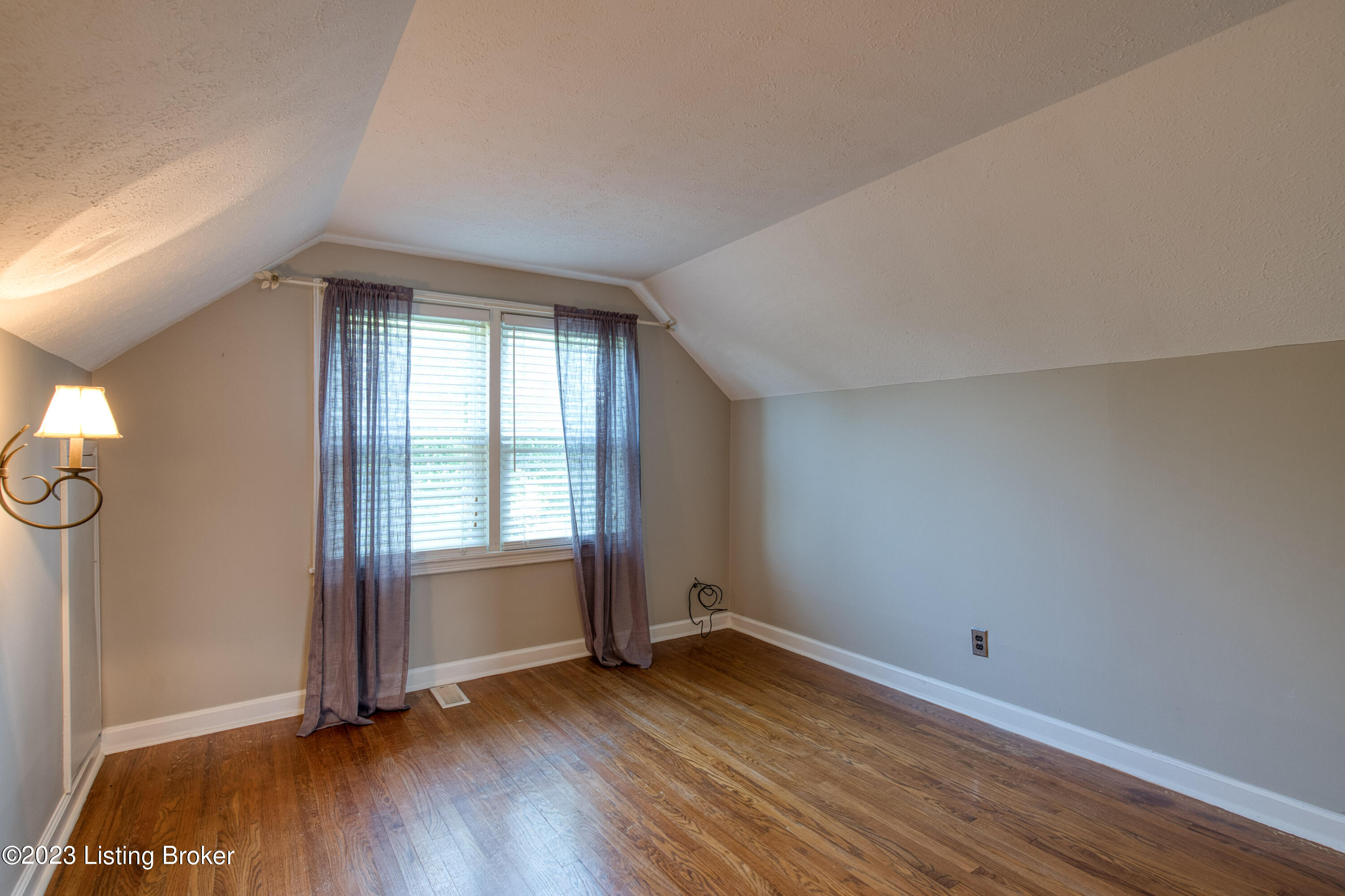 416 Scarsdale Rd