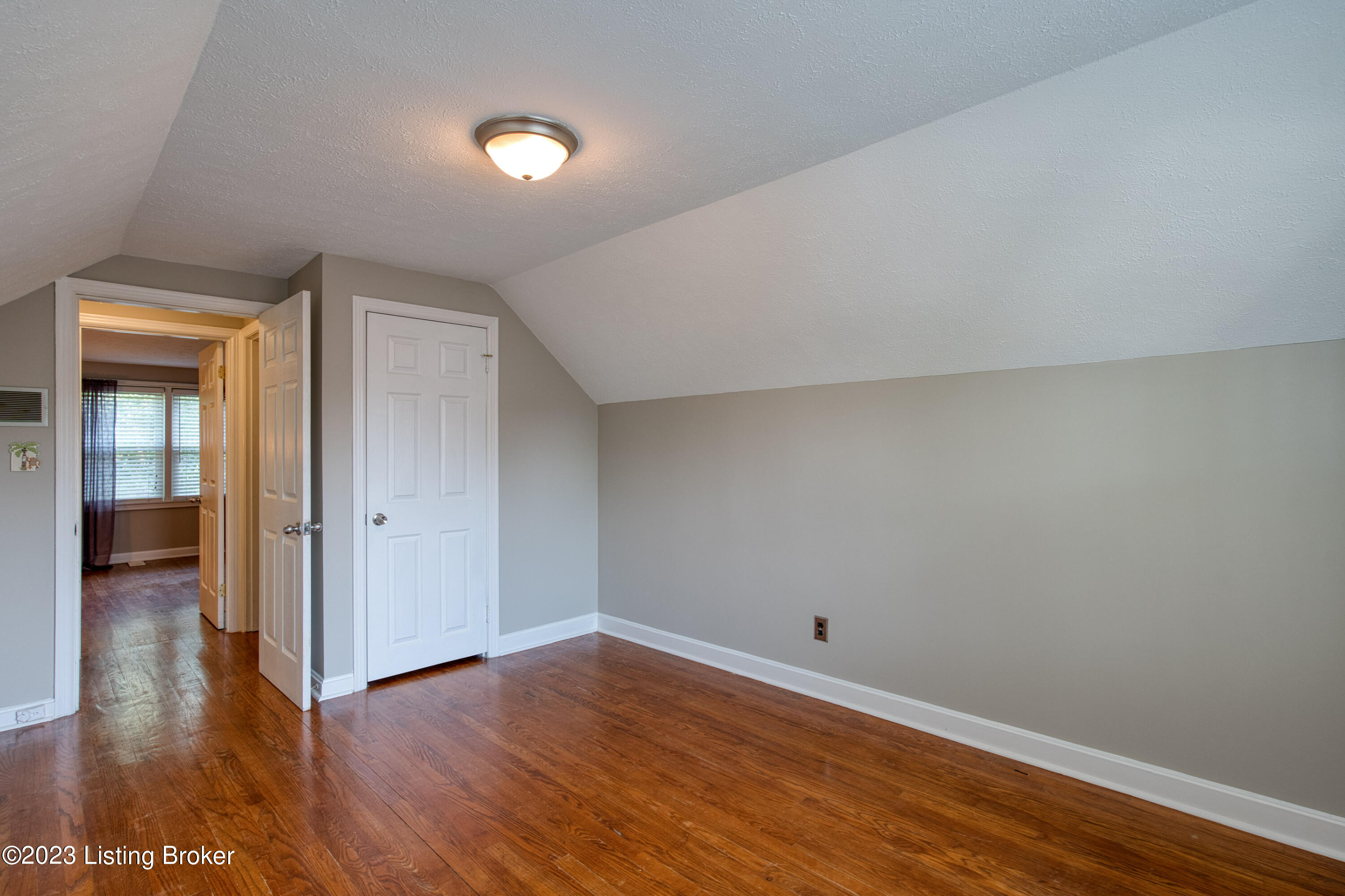 416 Scarsdale Rd