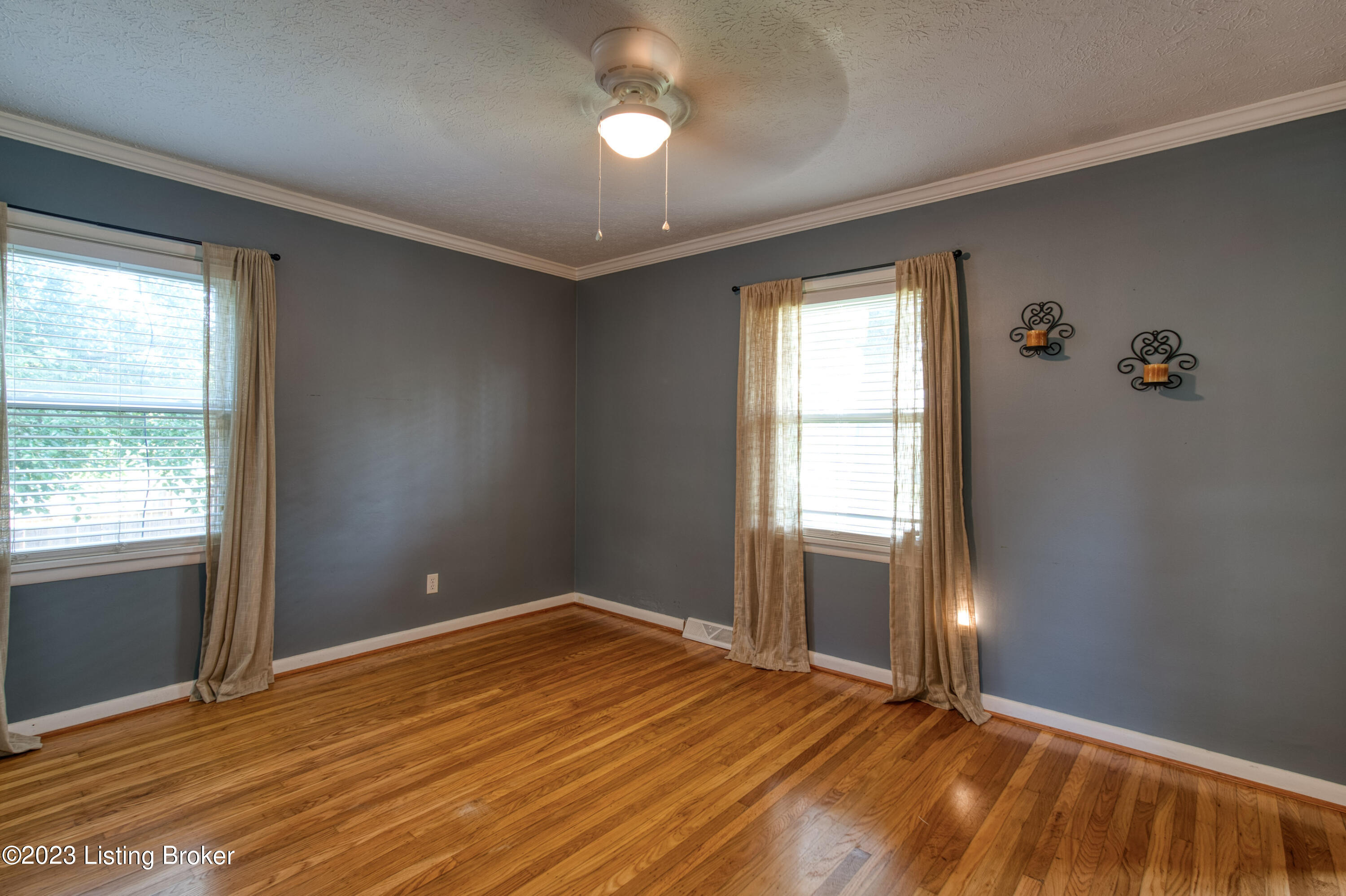 416 Scarsdale Rd