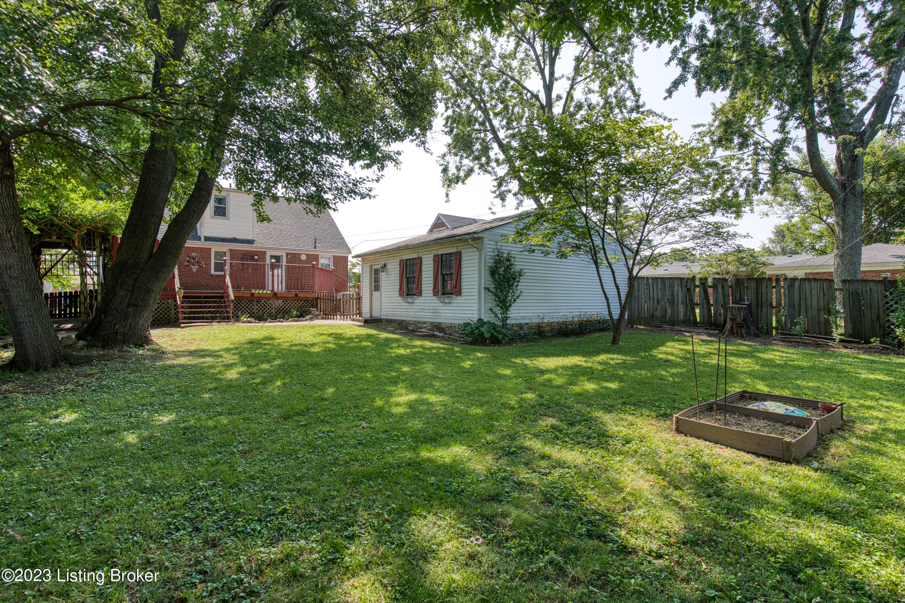 416 Scarsdale Rd