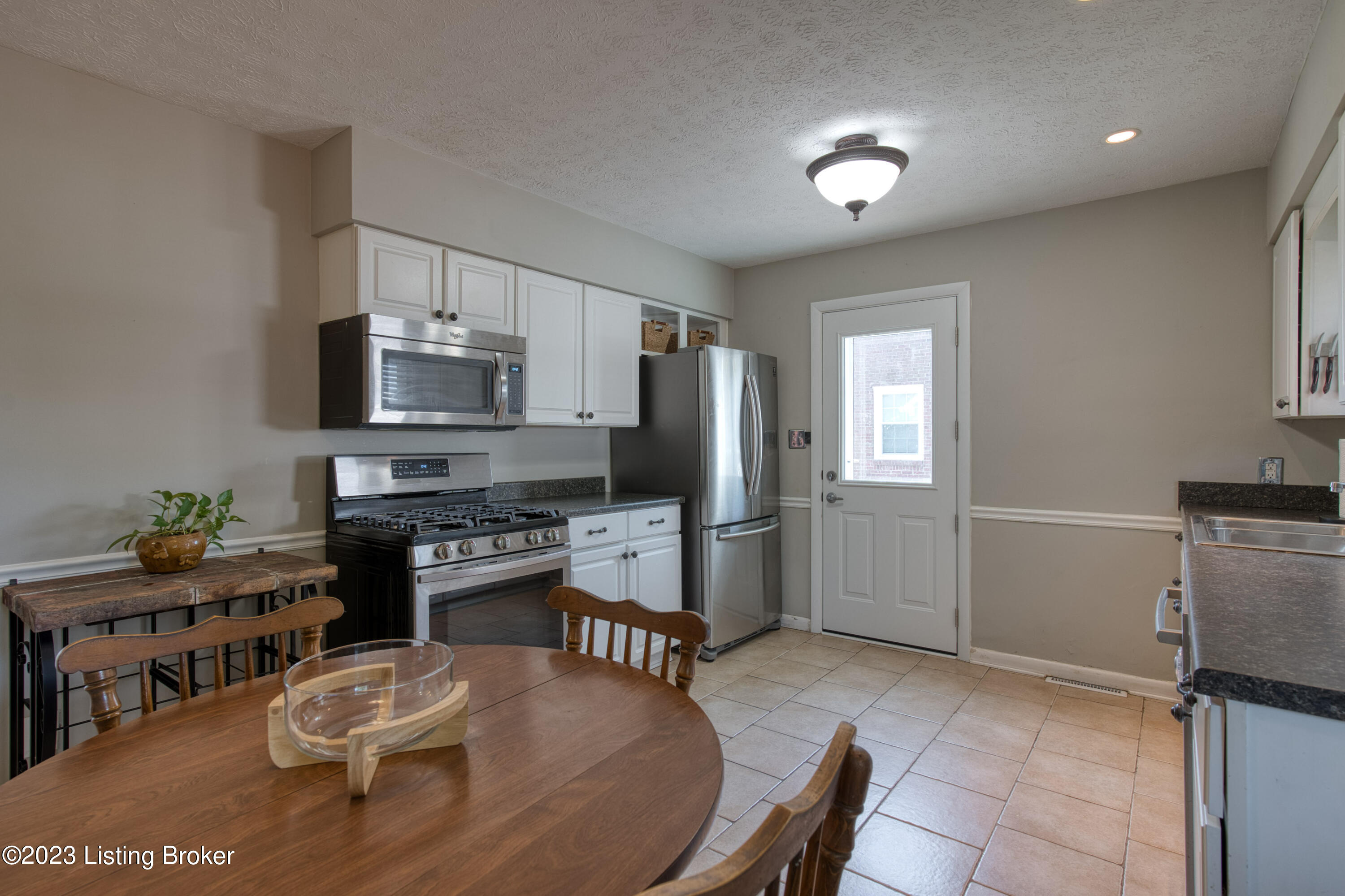 416 Scarsdale Rd