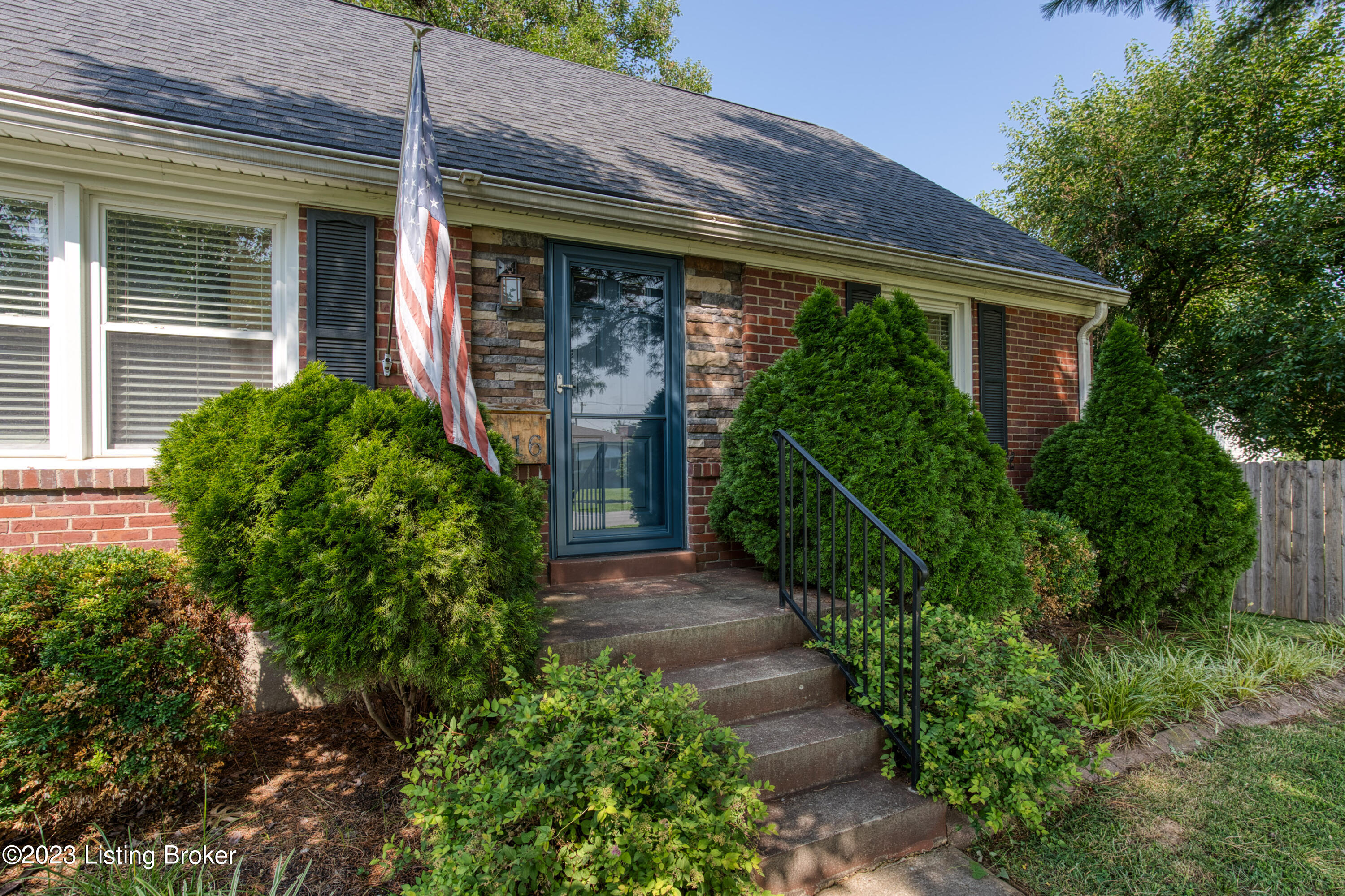 416 Scarsdale Rd