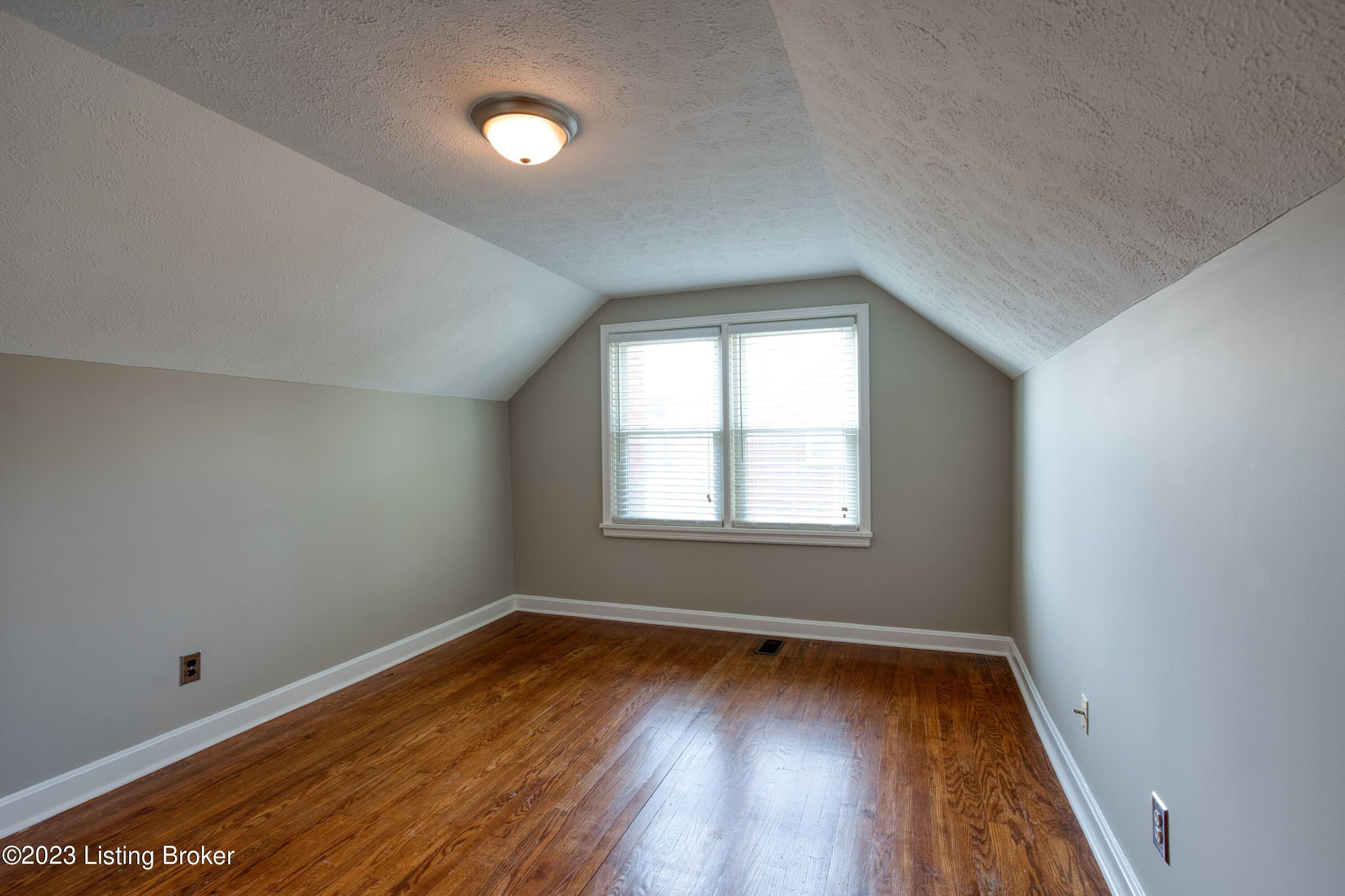 416 Scarsdale Rd