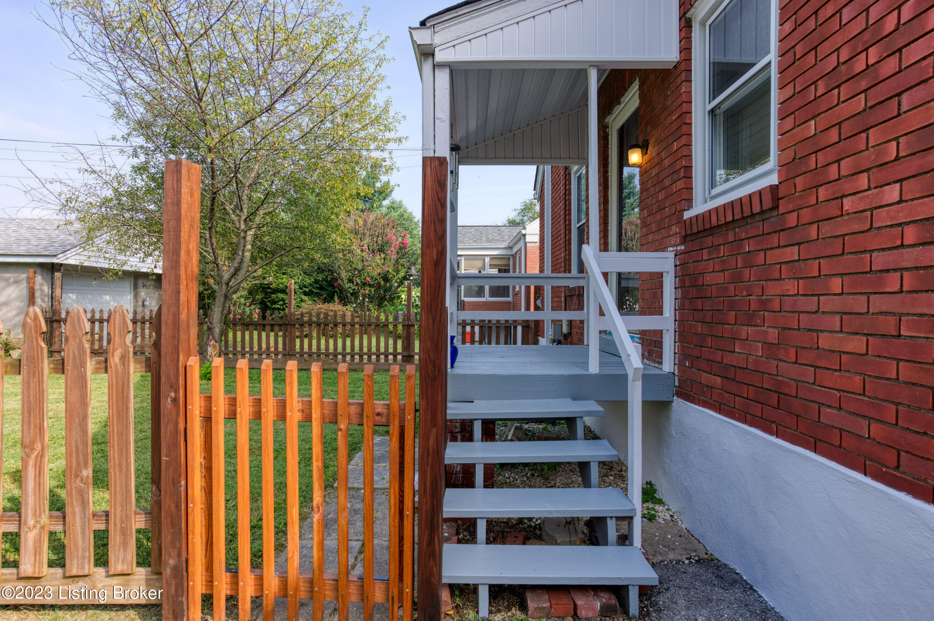 3026 Louisa Ave