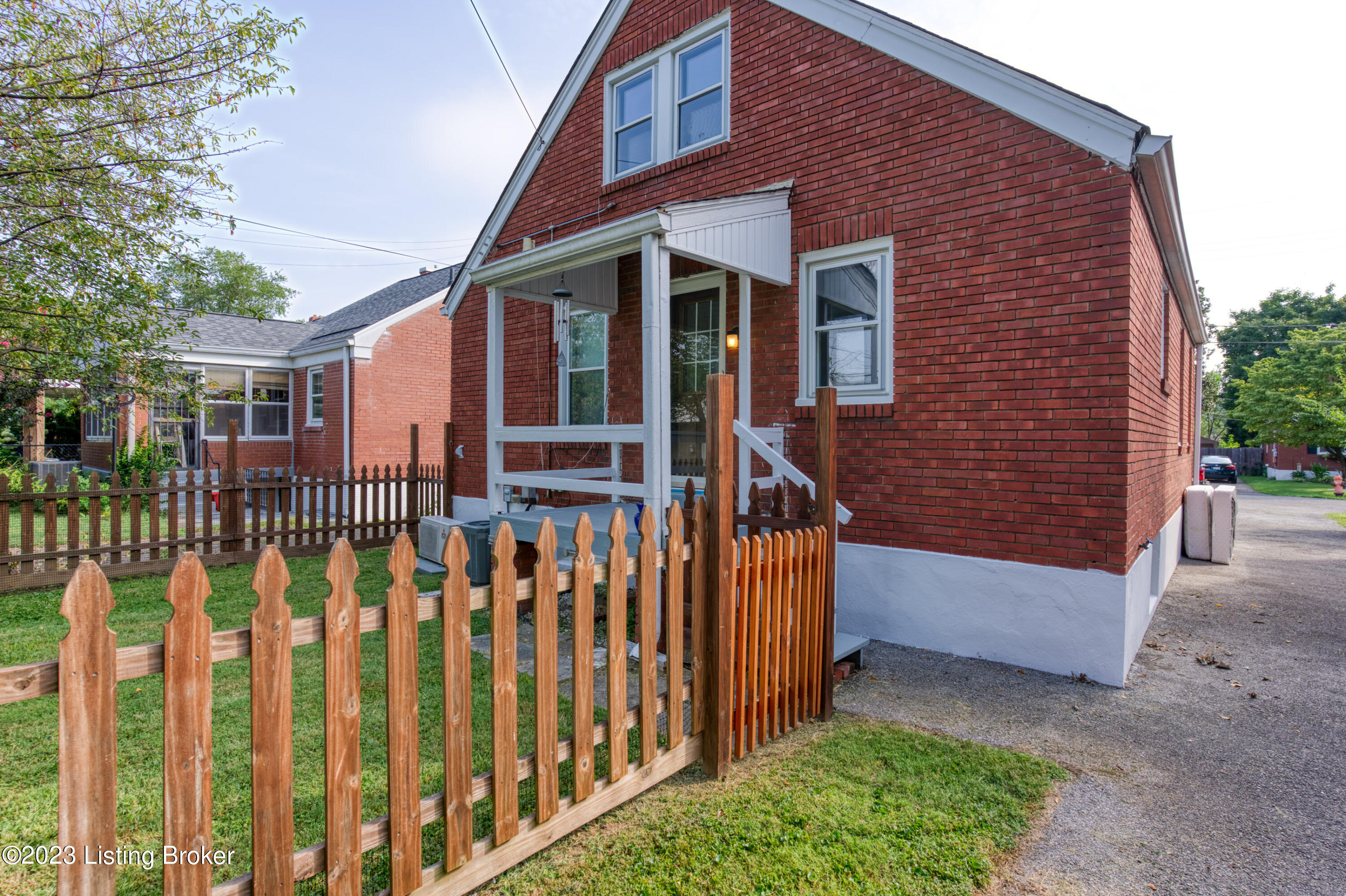 3026 Louisa Ave