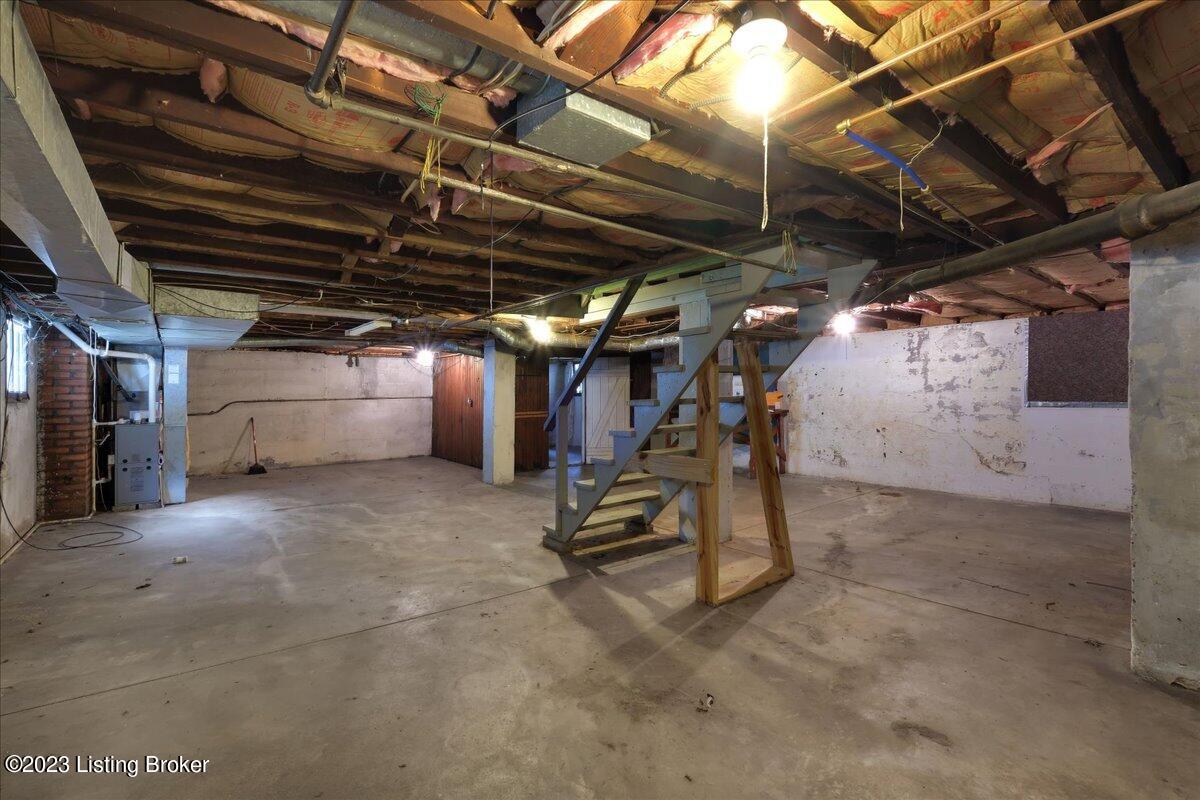 1120 Barret Ave