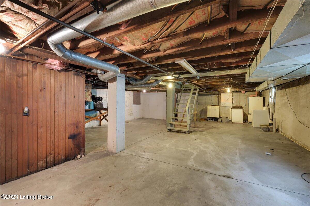 1120 Barret Ave