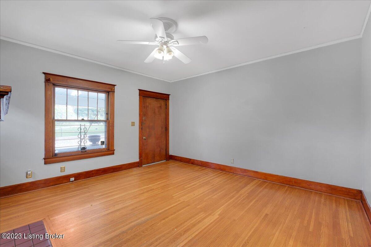 1120 Barret Ave