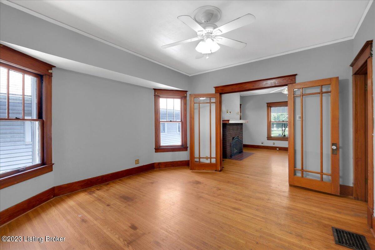 1120 Barret Ave