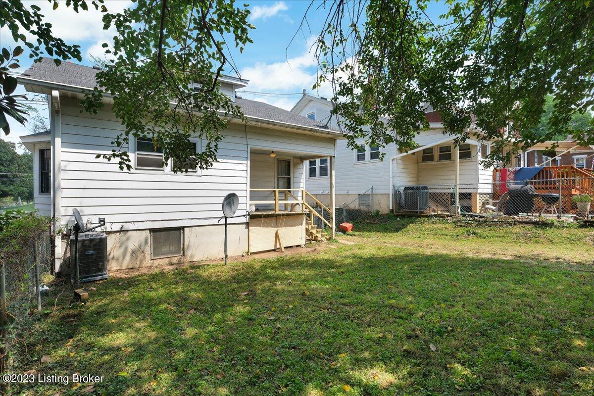 1120 Barret Ave