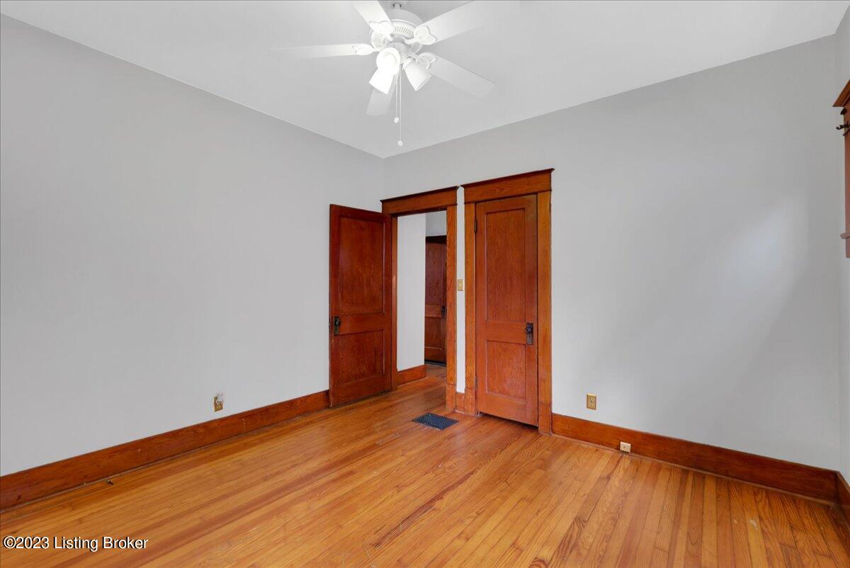 1120 Barret Ave