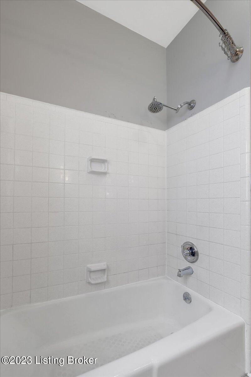 1120 Barret Ave