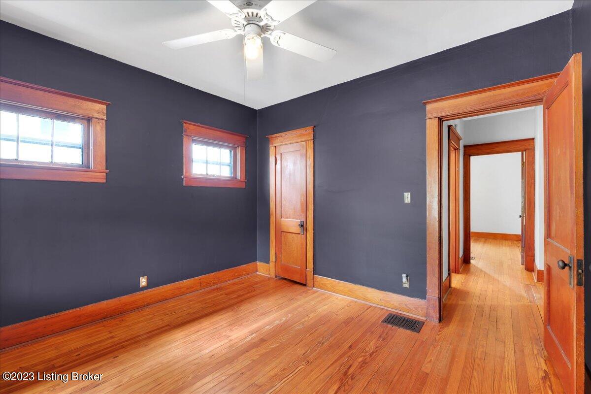 1120 Barret Ave