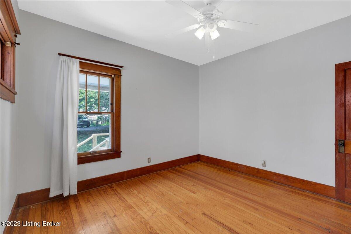 1120 Barret Ave