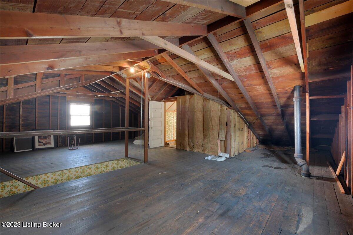 1120 Barret Ave