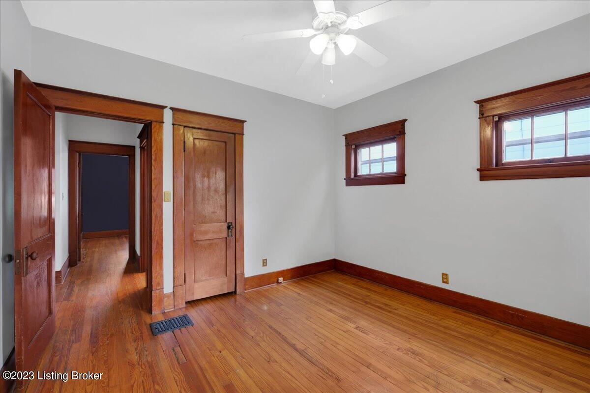 1120 Barret Ave