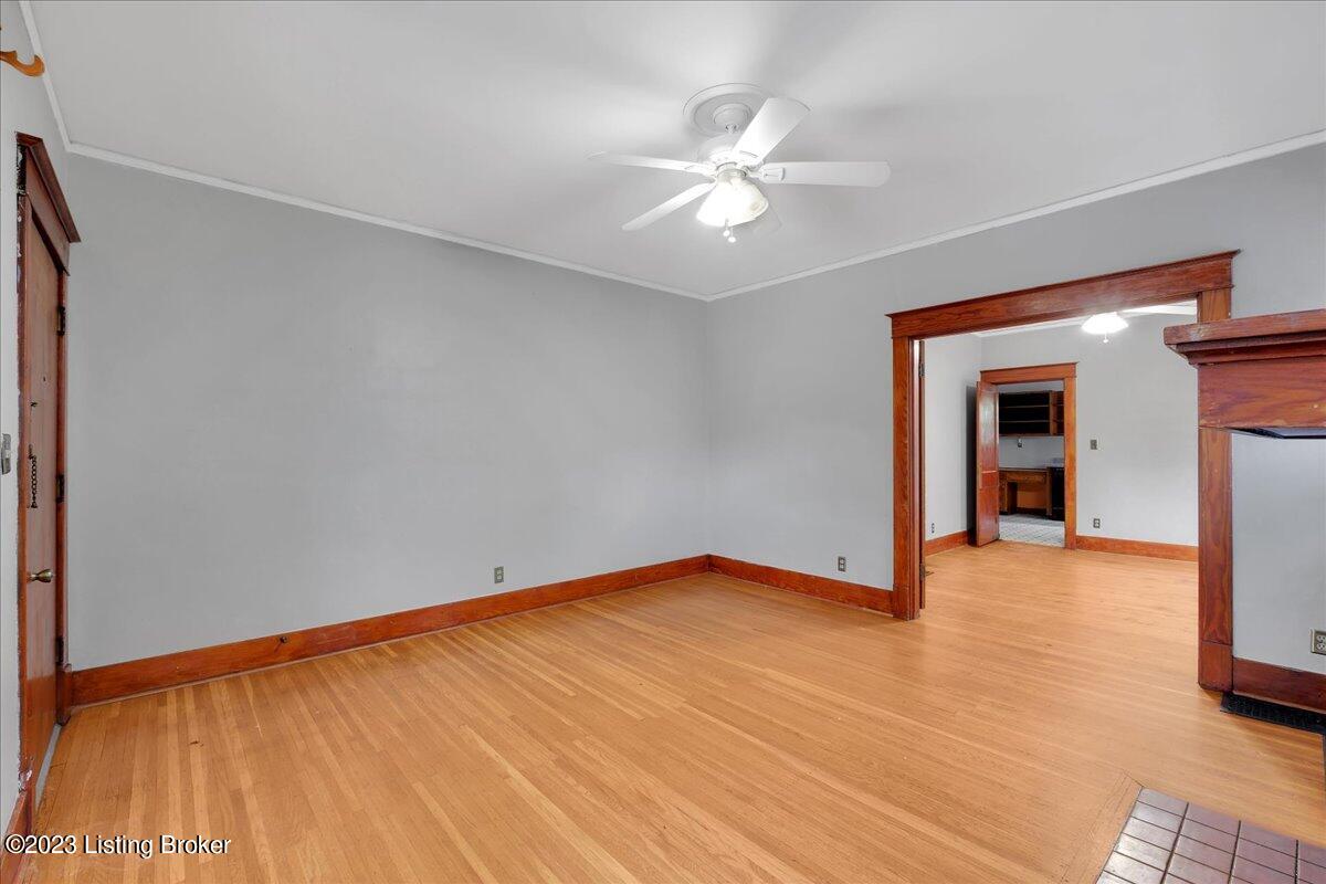 1120 Barret Ave