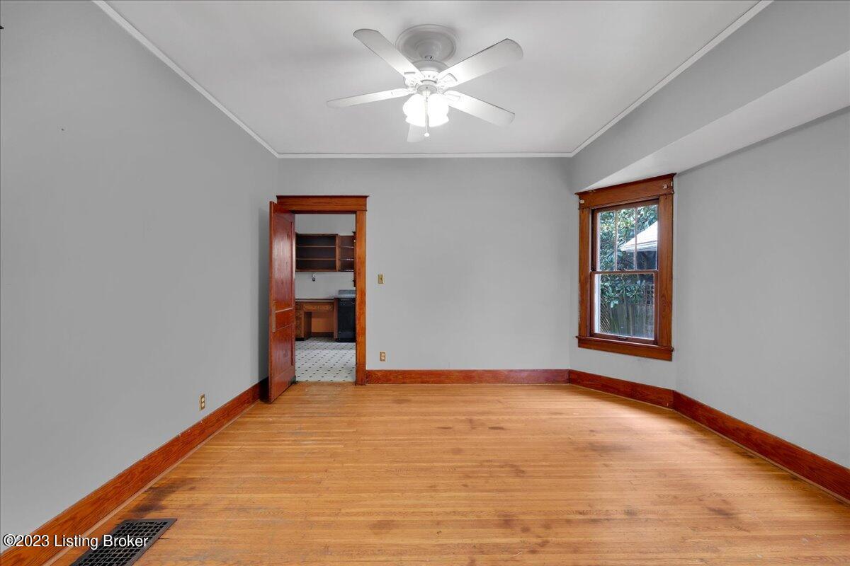 1120 Barret Ave
