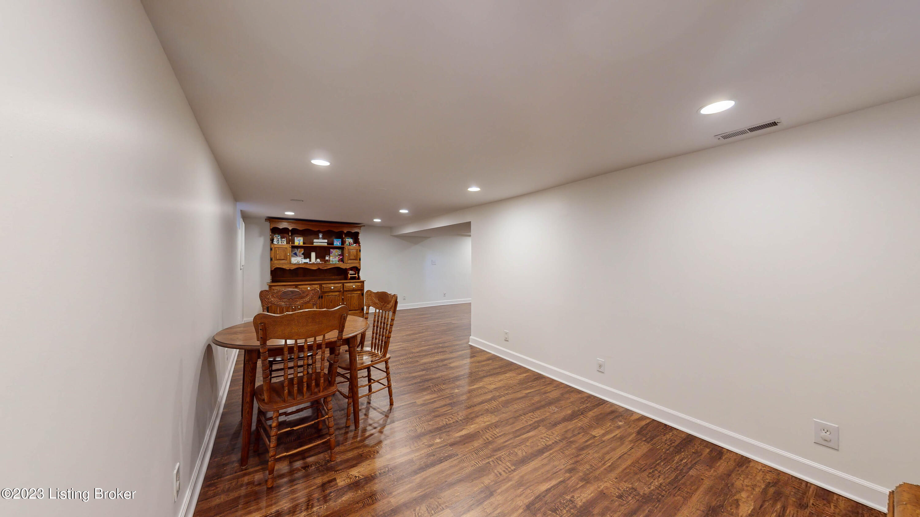 3521 Breeland Ave