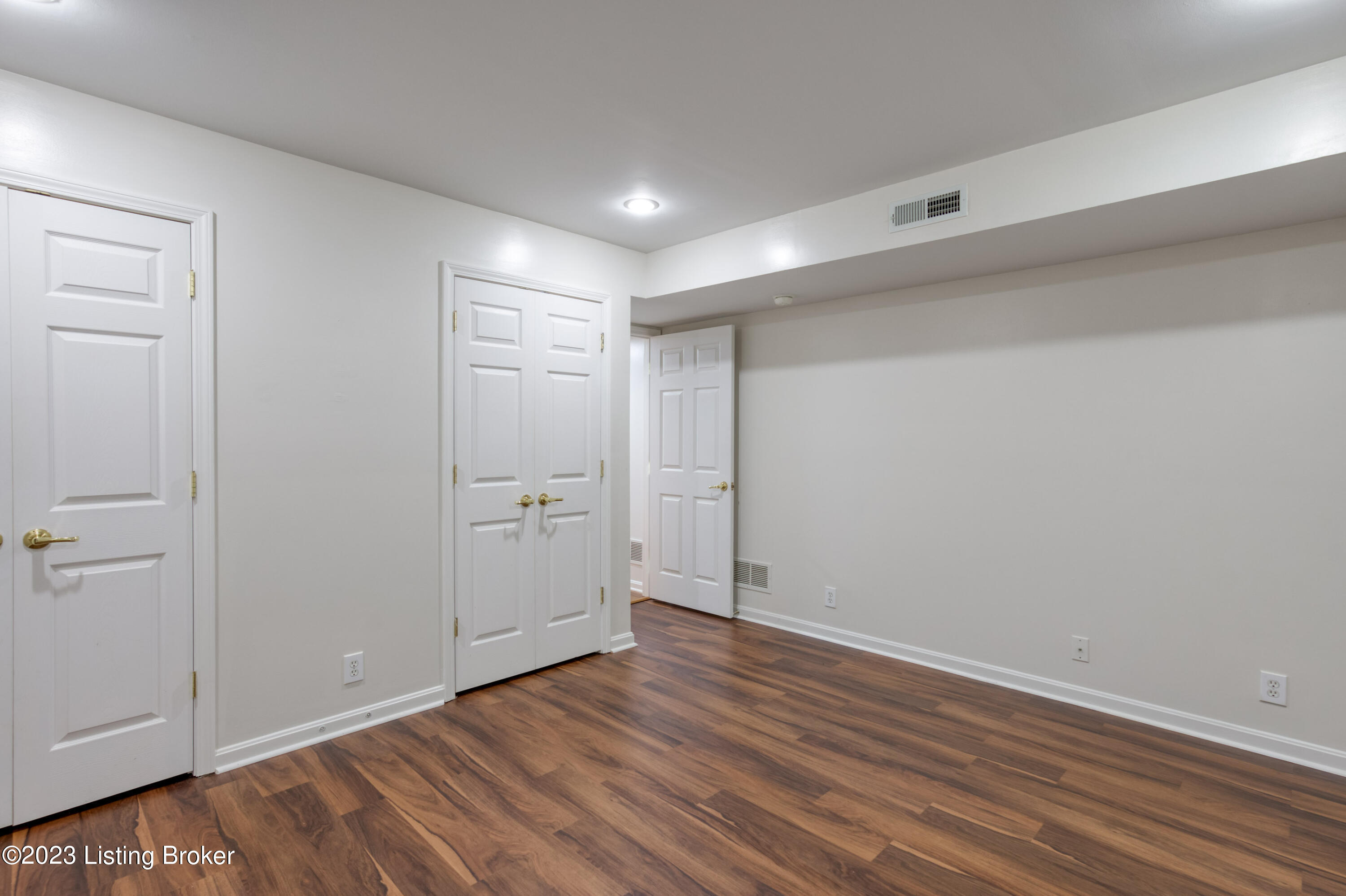 1038 Brent St, 102