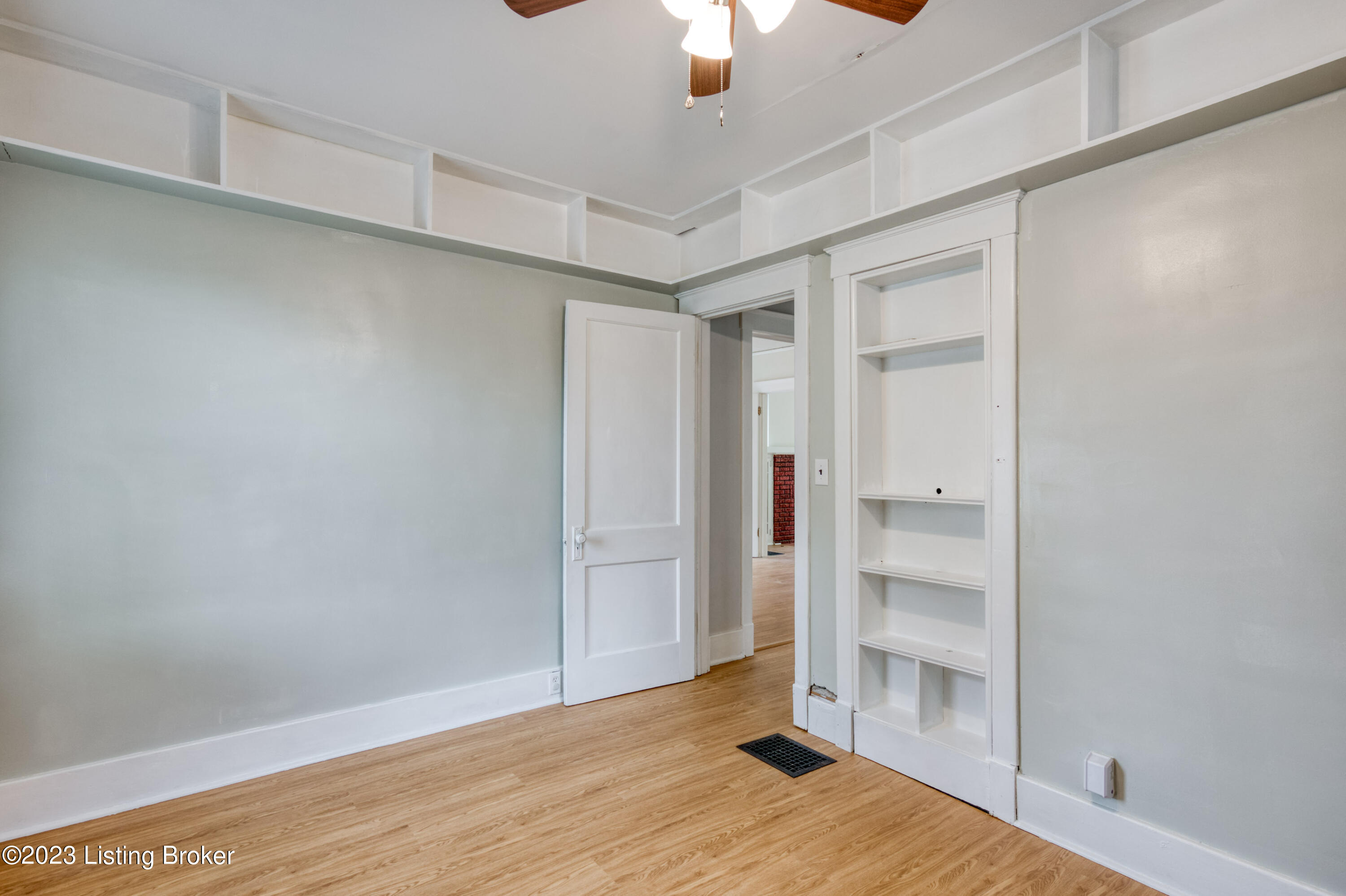 943 Eastern Pkwy