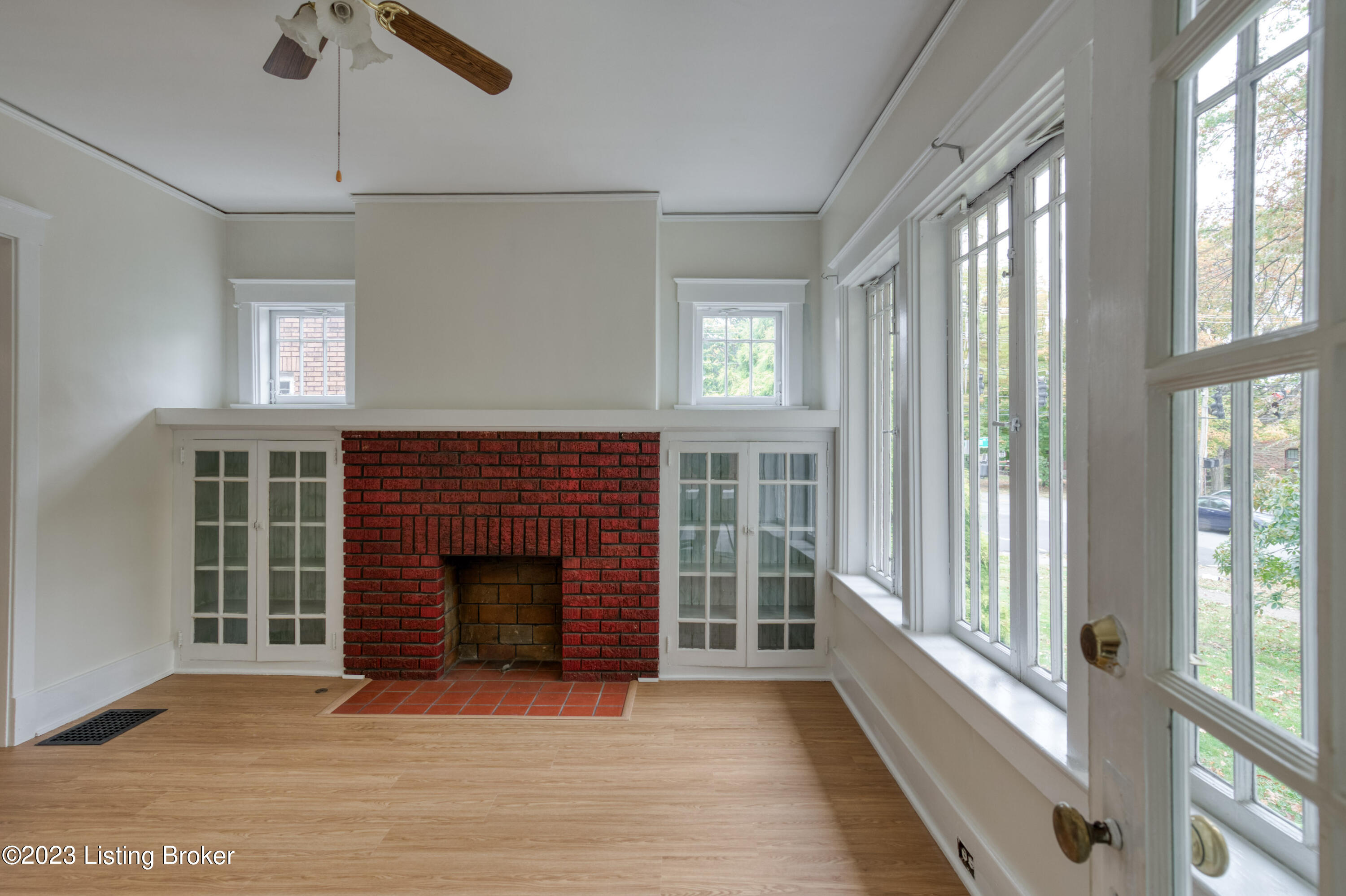 943 Eastern Pkwy
