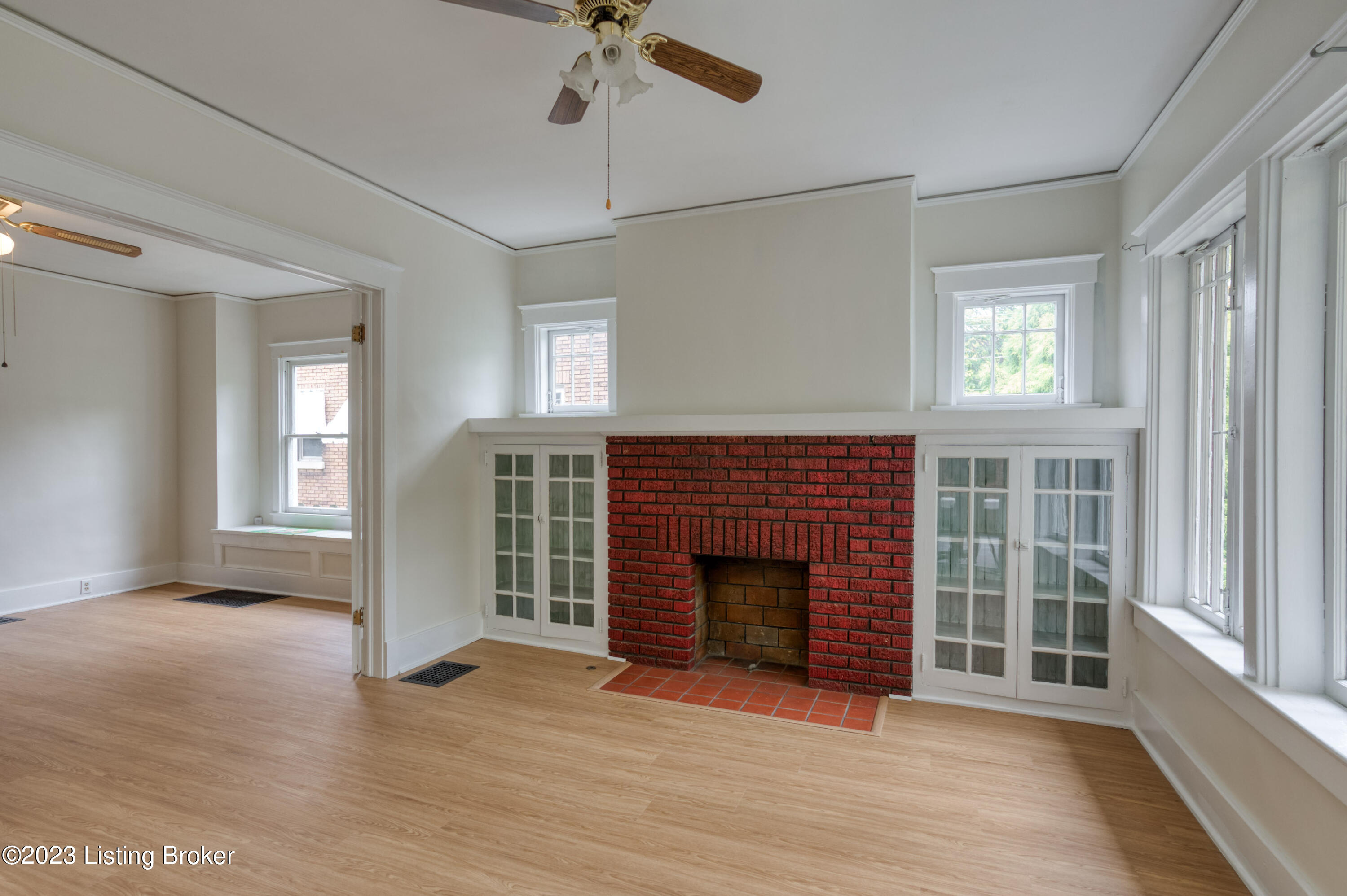 943 Eastern Pkwy