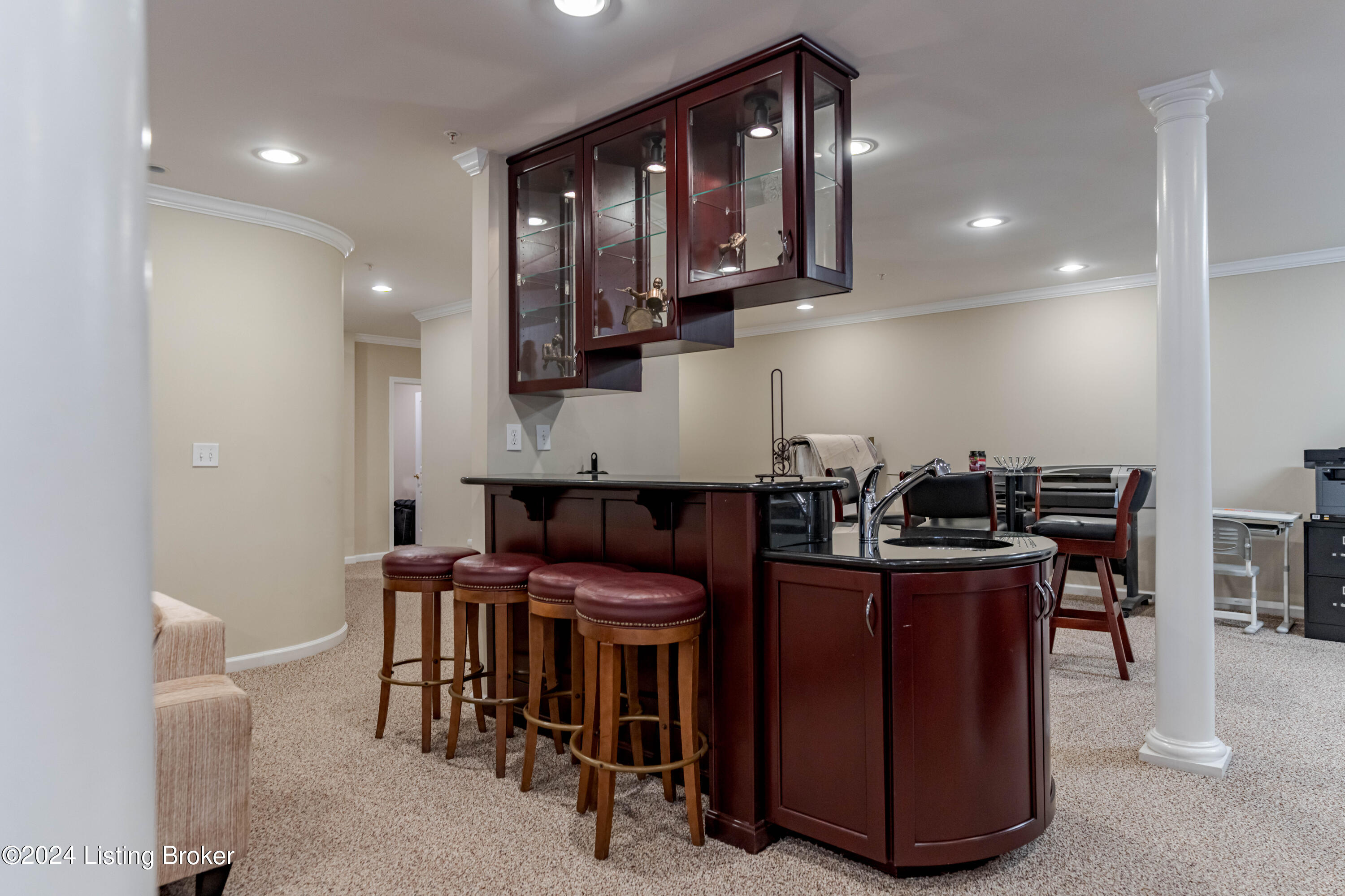 2606 Alia Cir