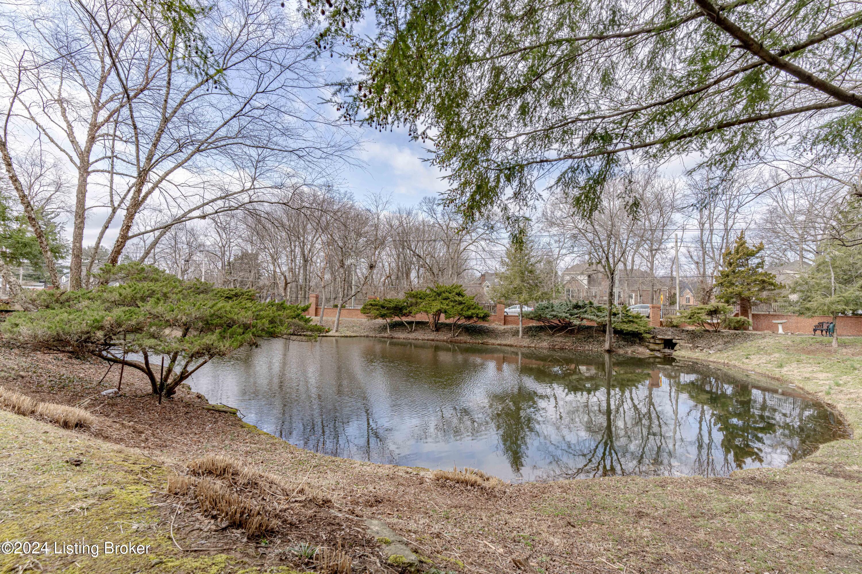 2606 Alia Cir