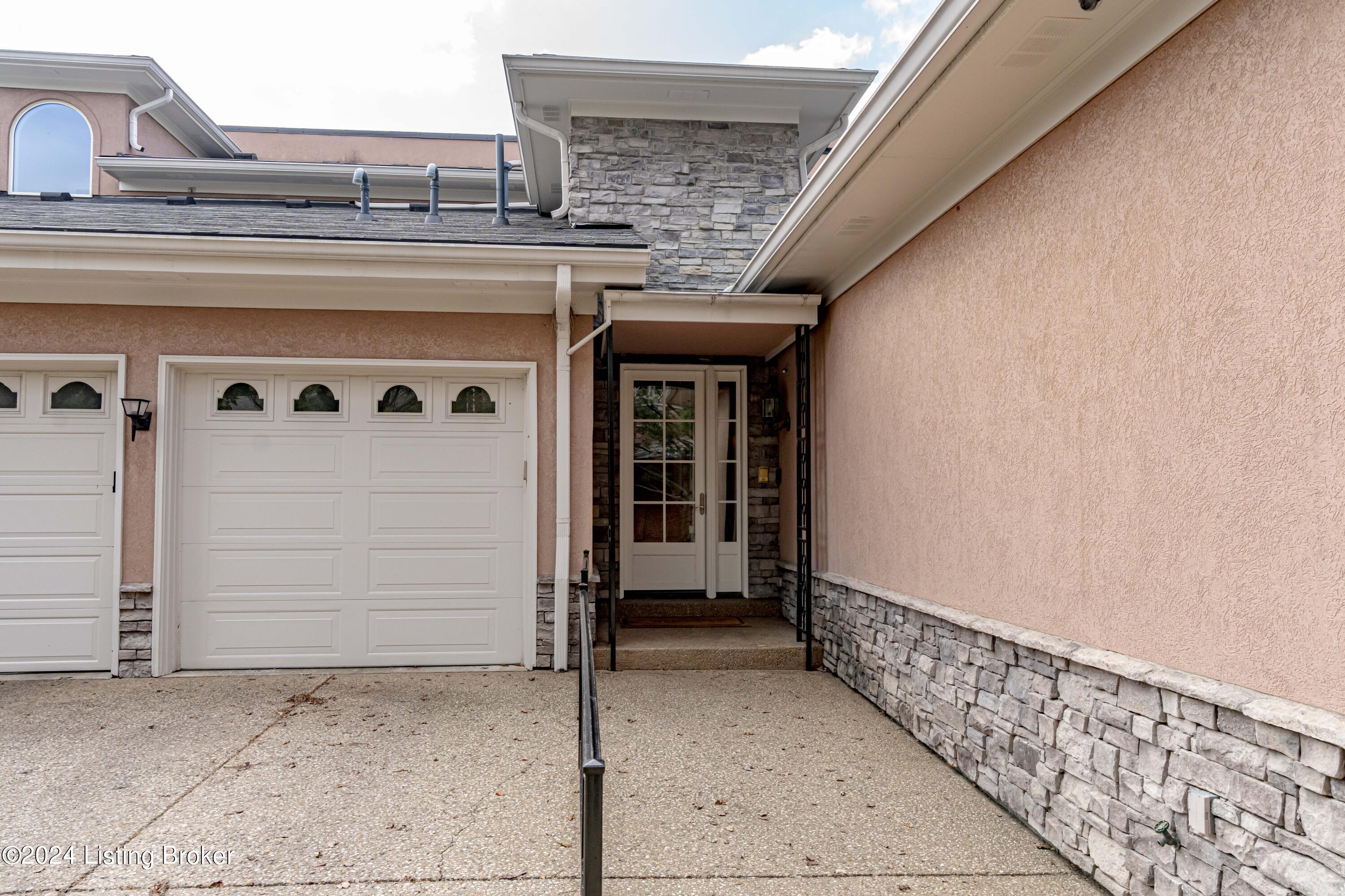 2606 Alia Cir
