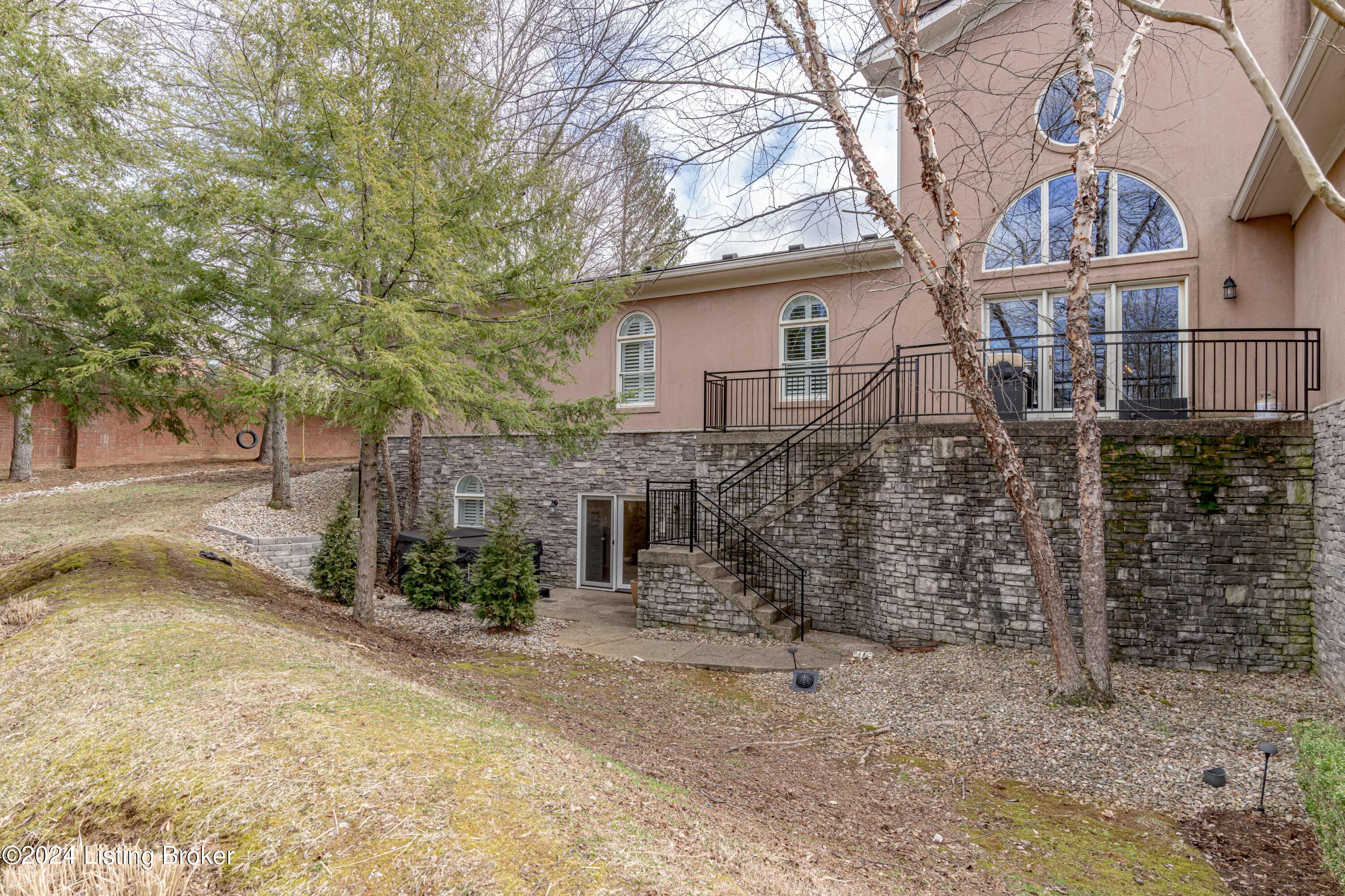2606 Alia Cir