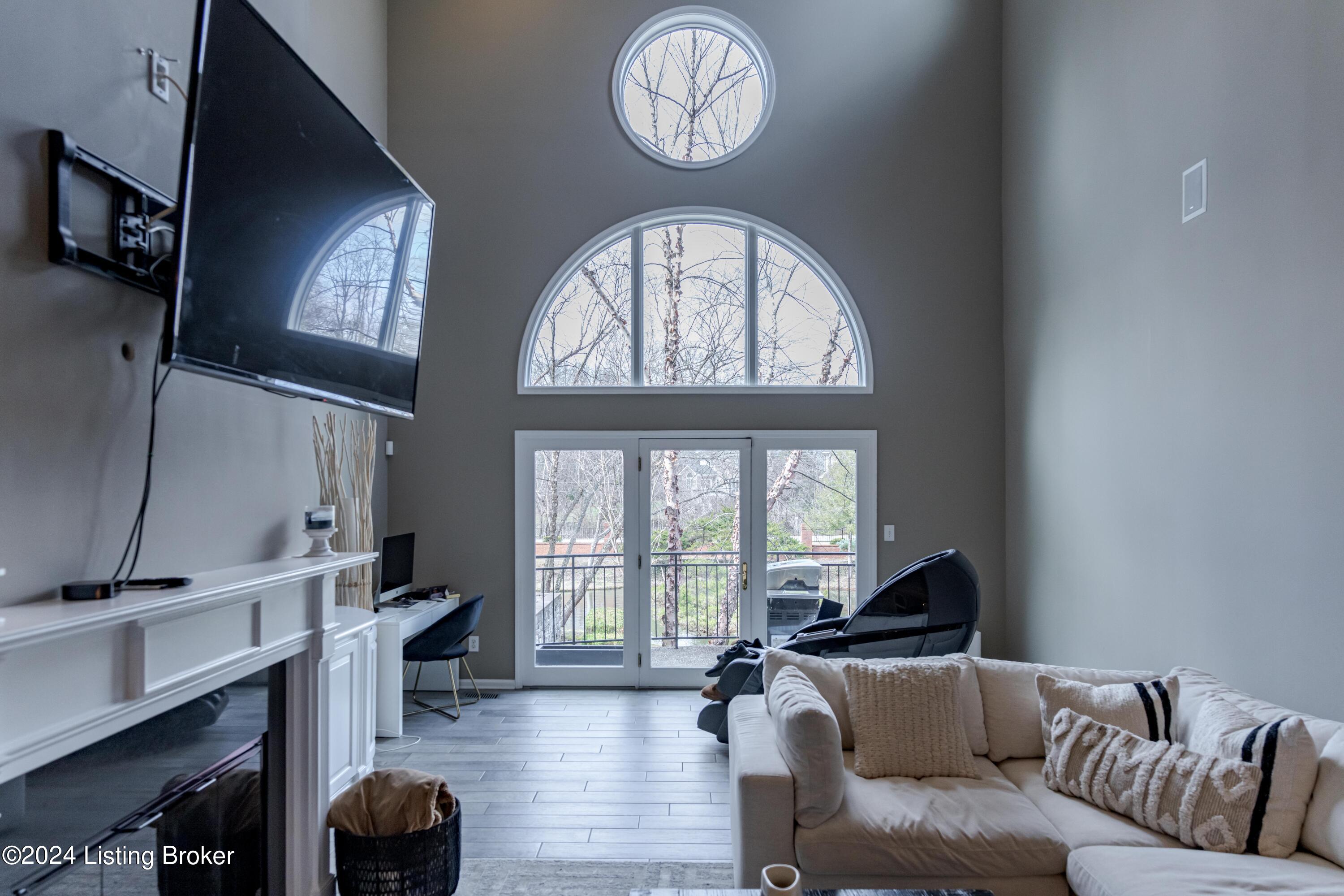 2606 Alia Cir