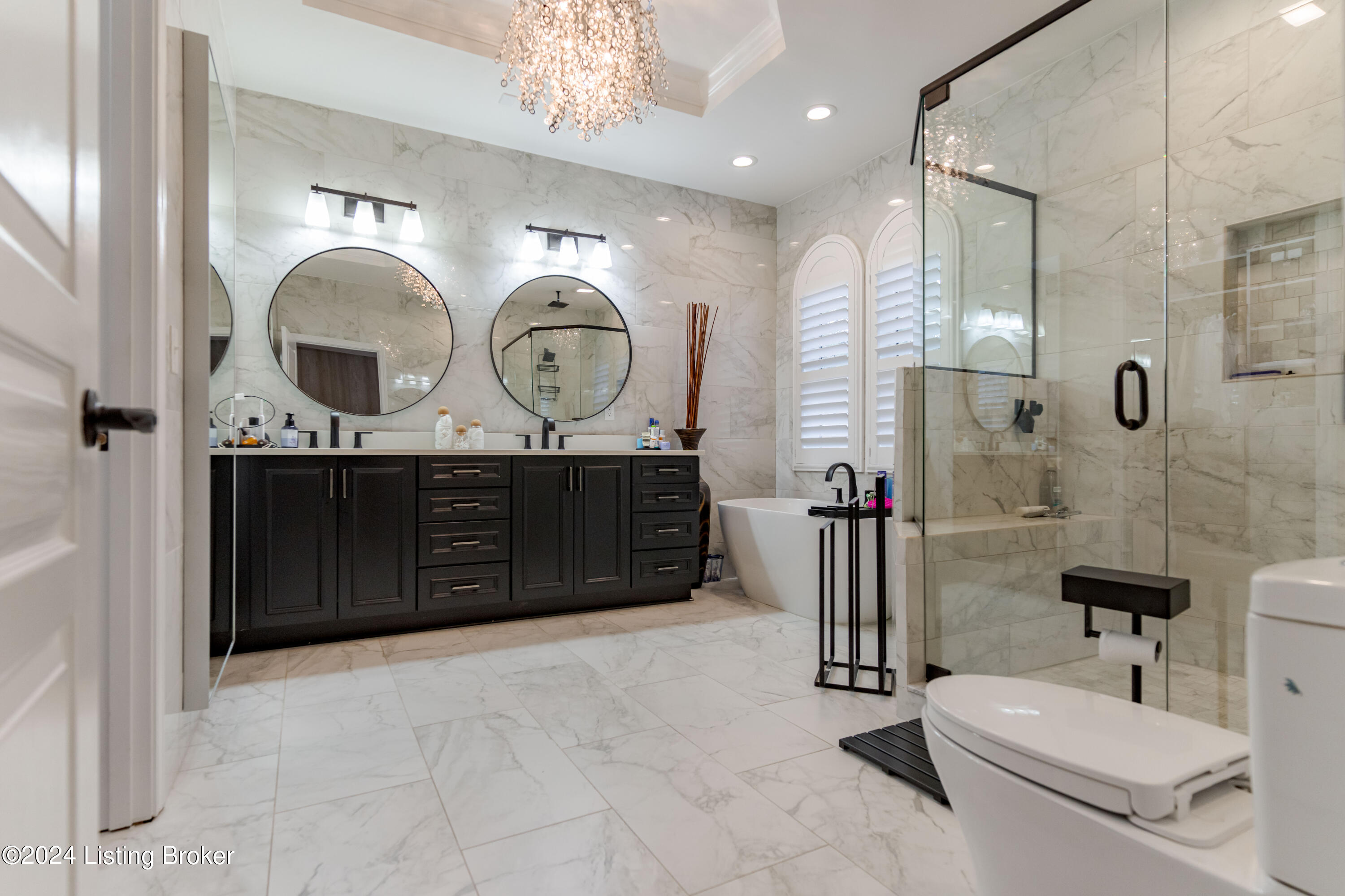 2606 Alia Cir