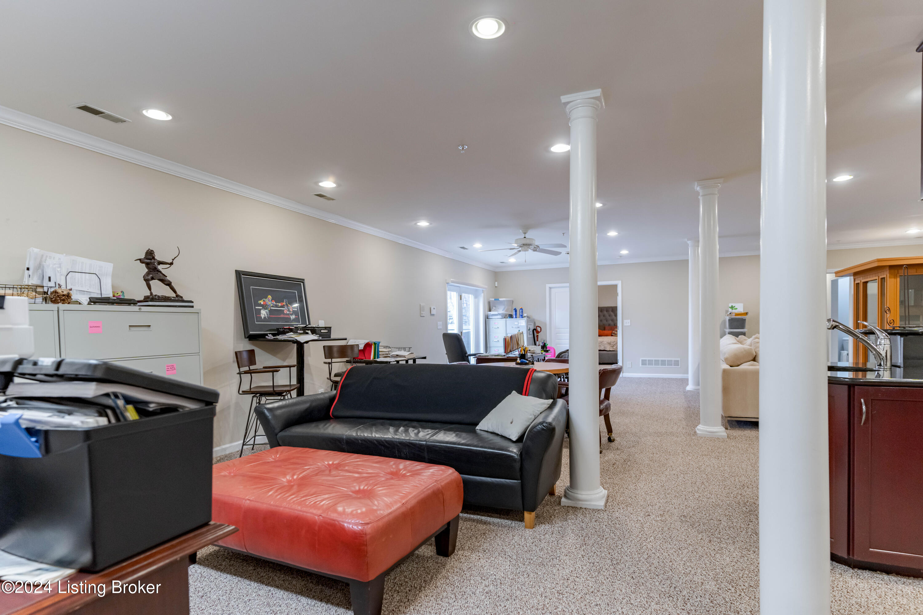2606 Alia Cir
