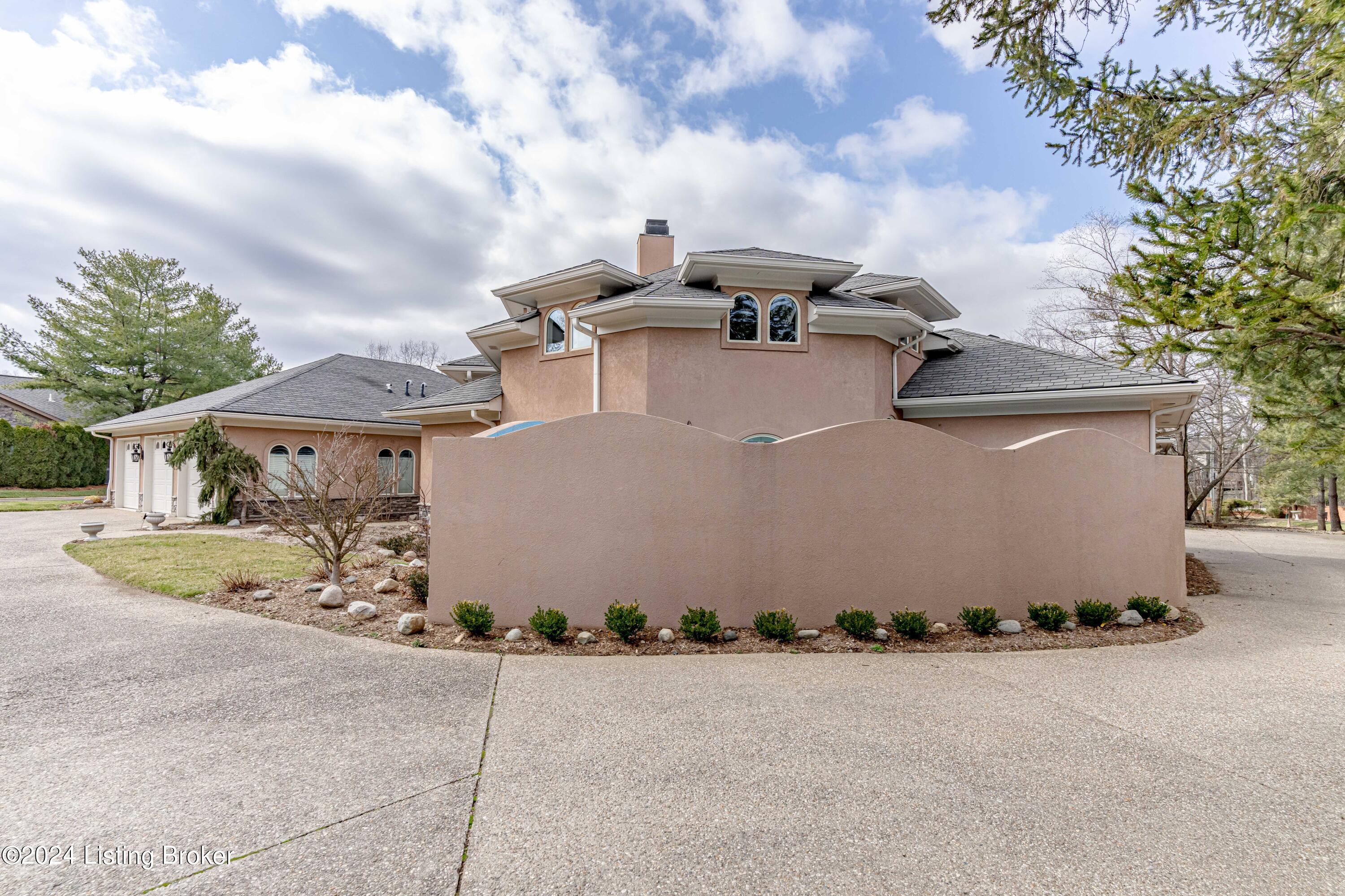 2606 Alia Cir
