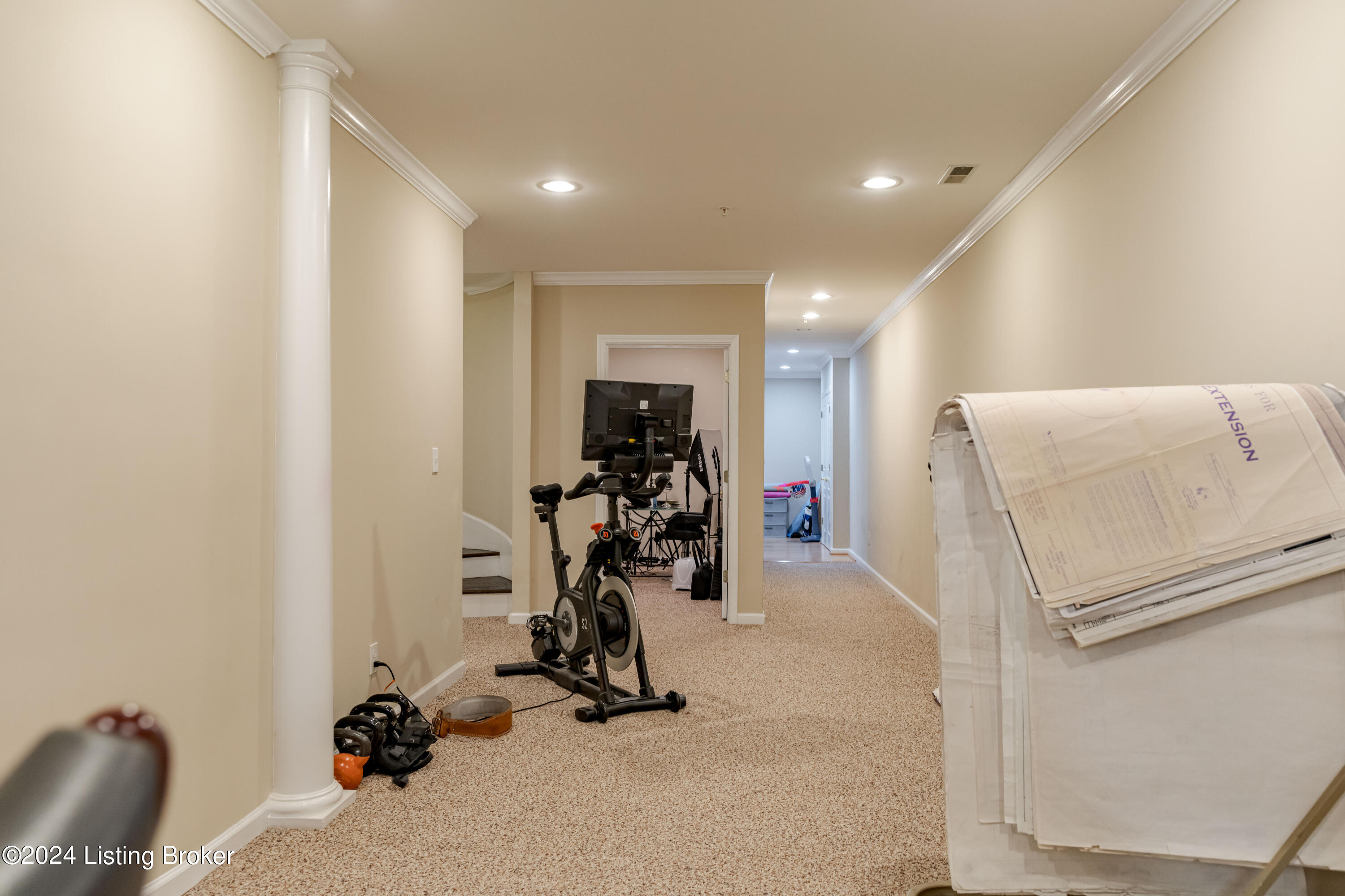 2606 Alia Cir