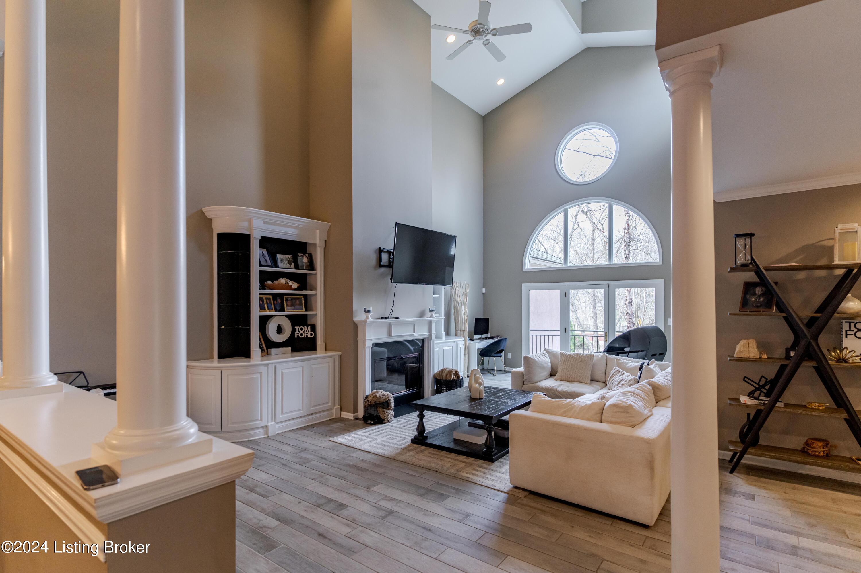 2606 Alia Cir