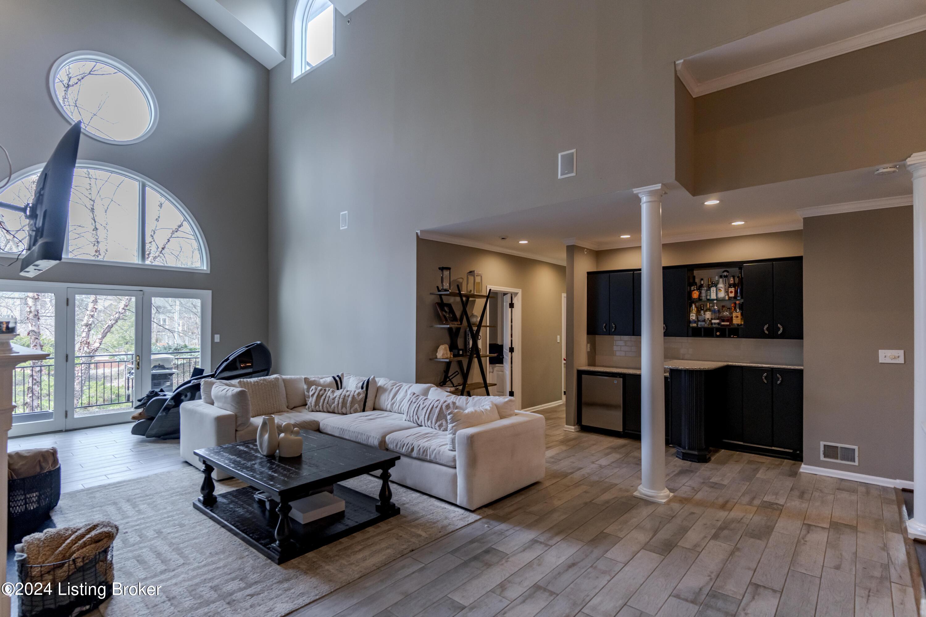 2606 Alia Cir