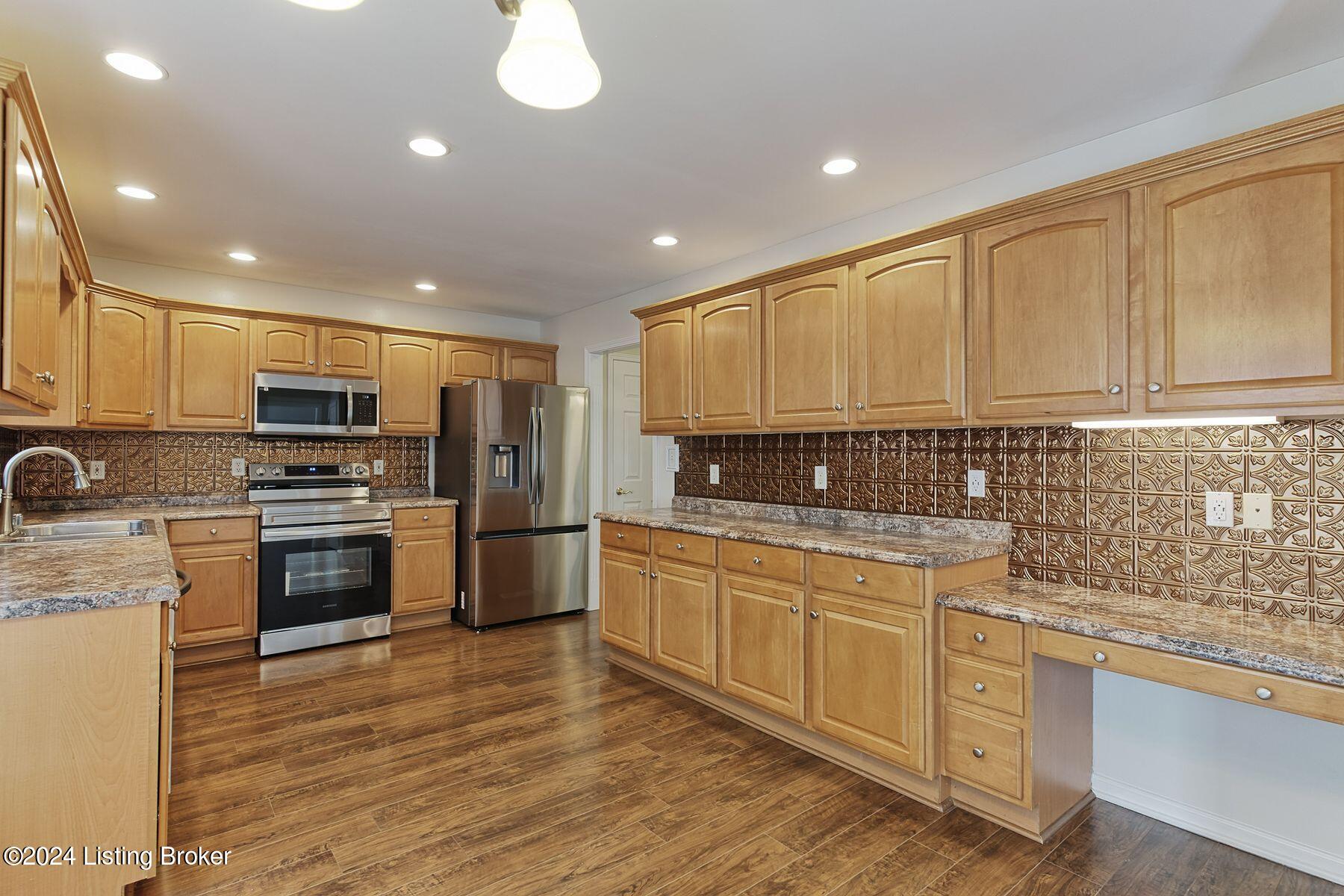 12410 Wynmeade Pl
