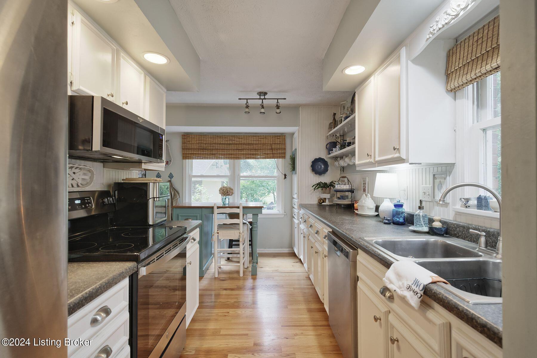 3527 Kirby Ln