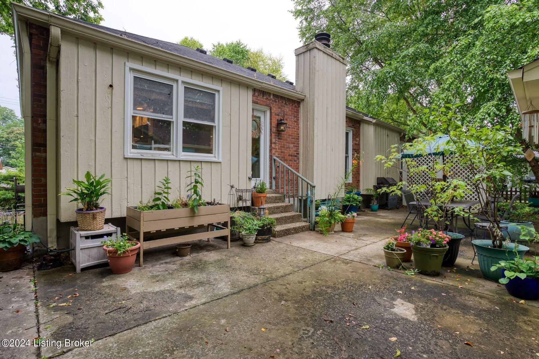 3527 Kirby Ln