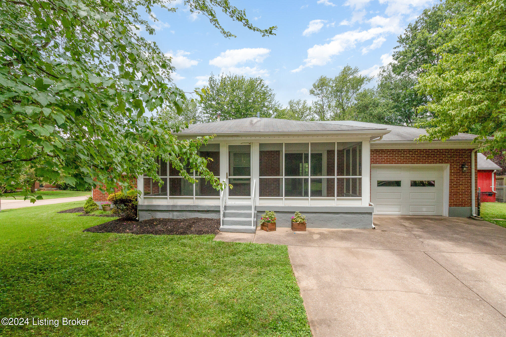 2903 Iris Way