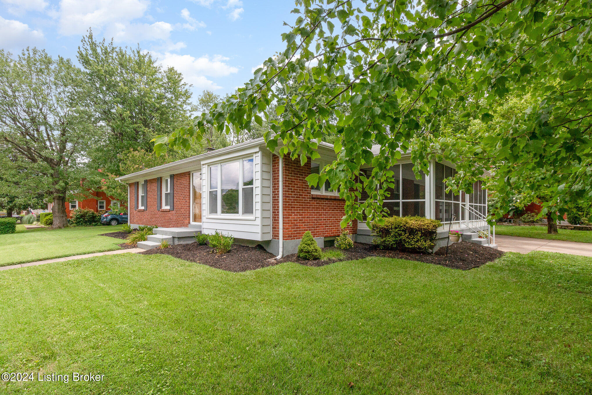 2903 Iris Way