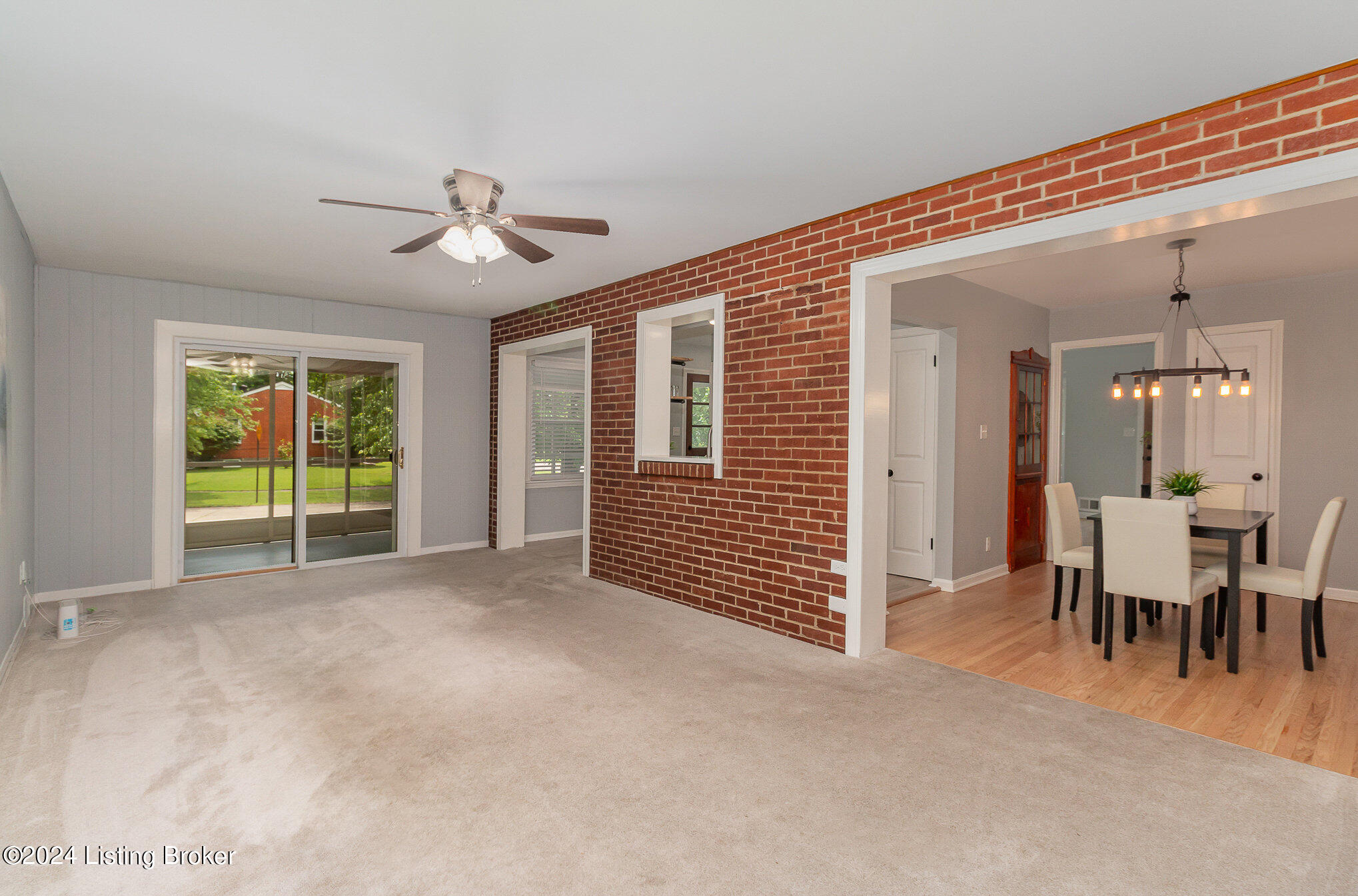 2903 Iris Way