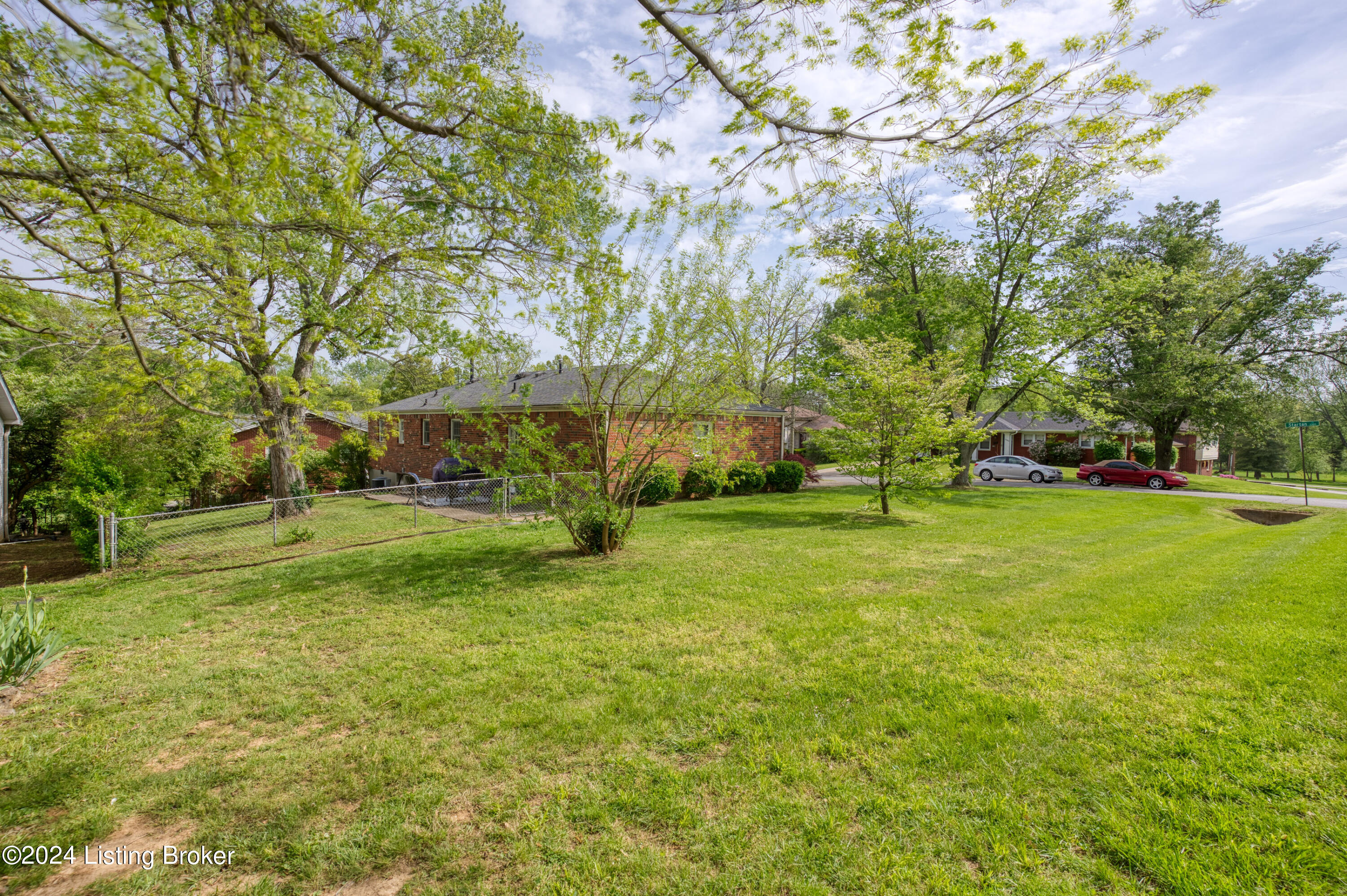 3301 Startan Ct