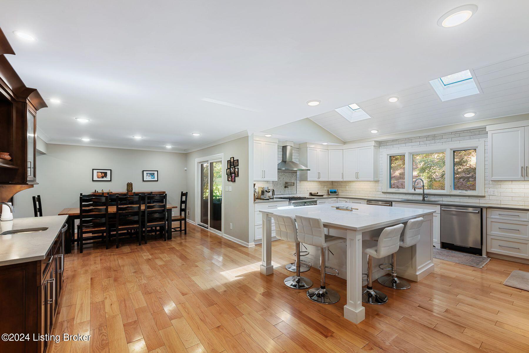 606 Riverwood Dr